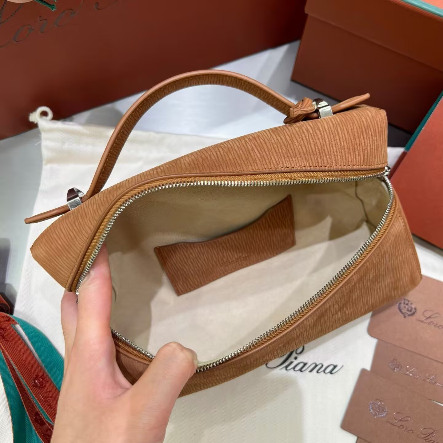 L0r0 P1ana Extra Bag L23 23x12x7cm