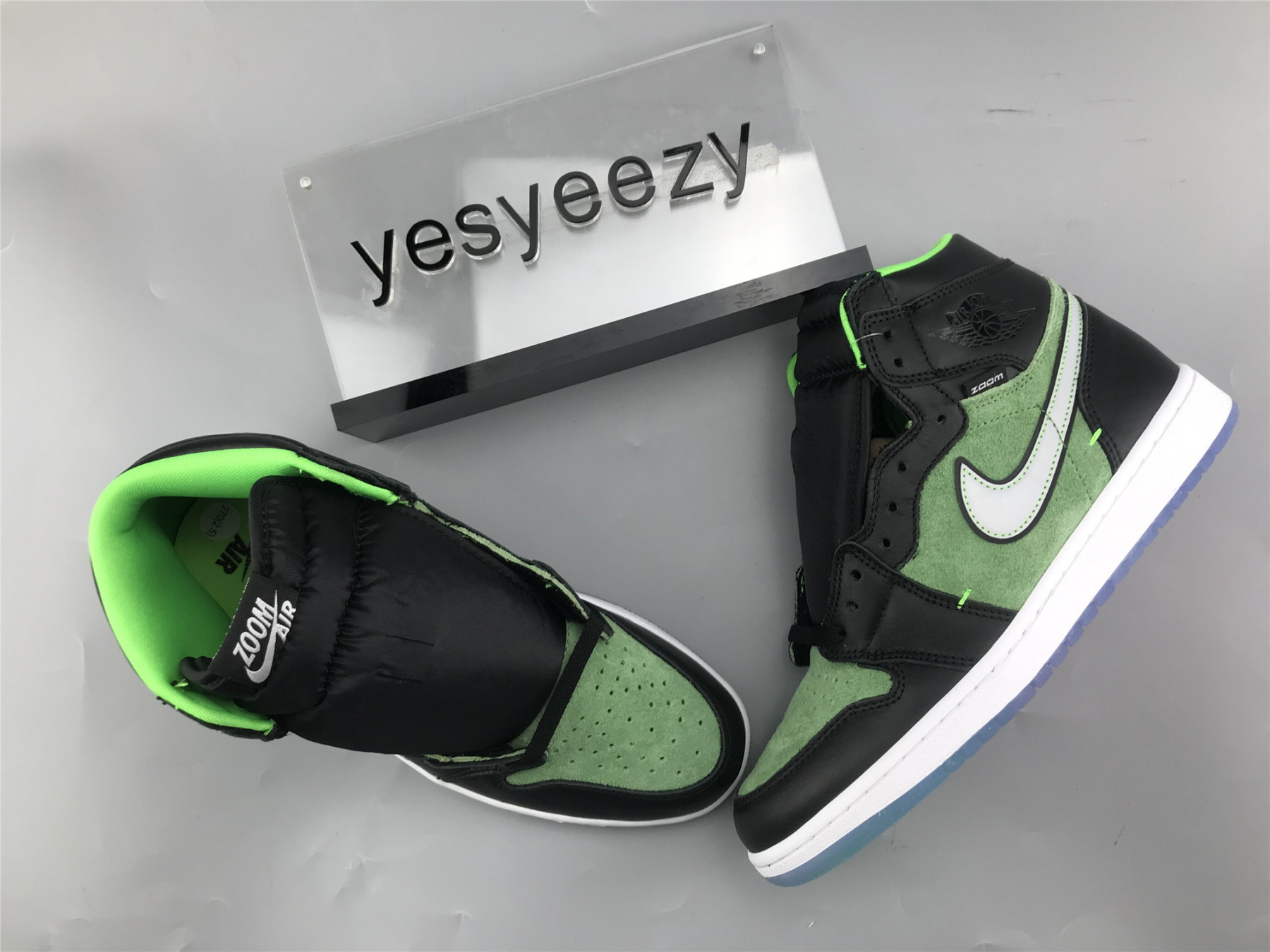 UA AIR JORDAN 1 HIGH ZOOM