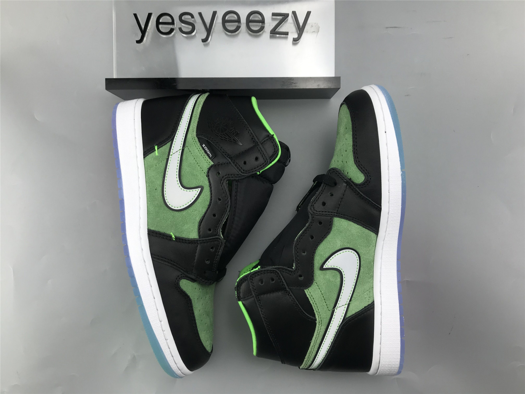 UA AIR JORDAN 1 HIGH ZOOM