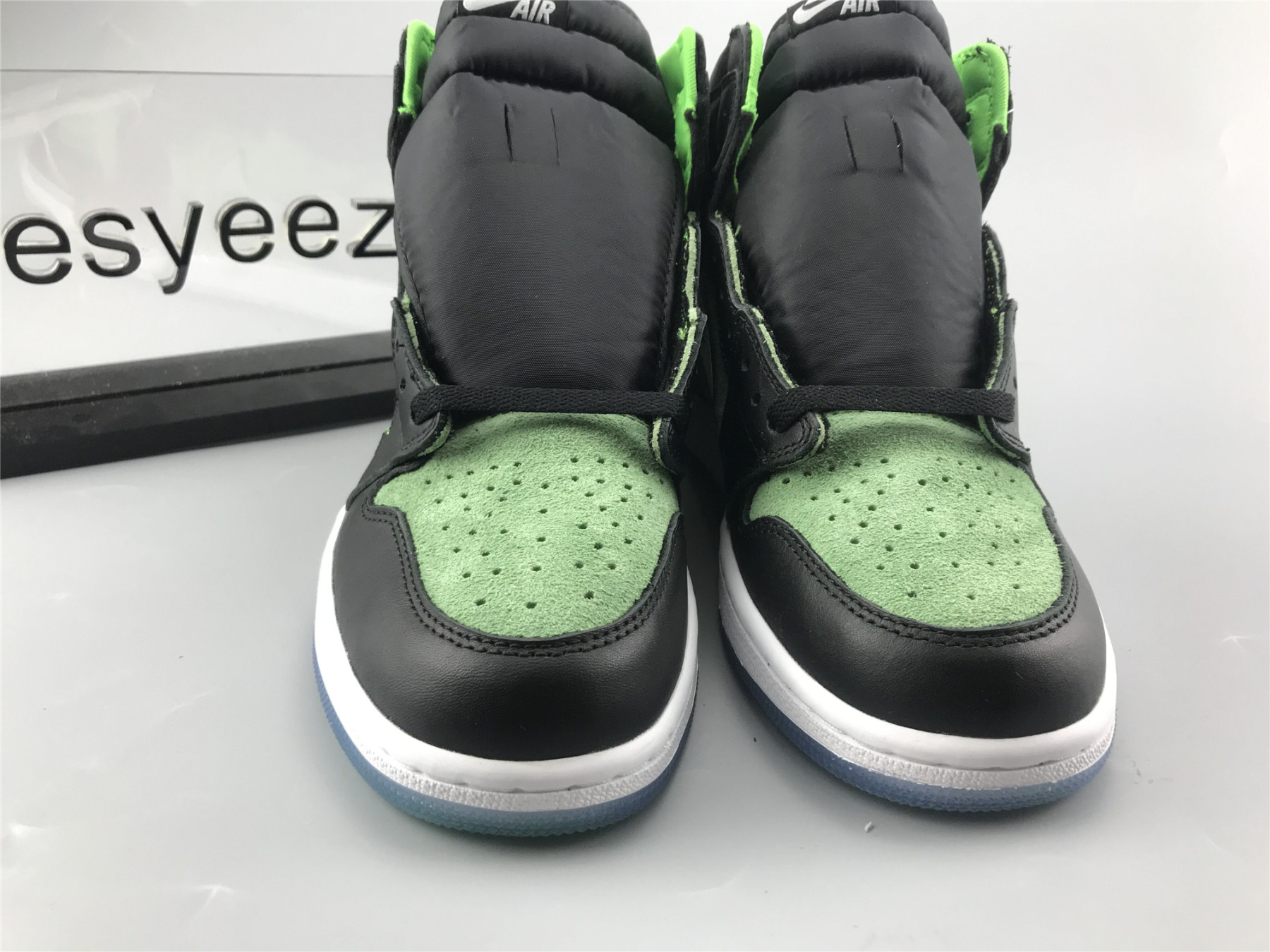 UA AIR JORDAN 1 HIGH ZOOM