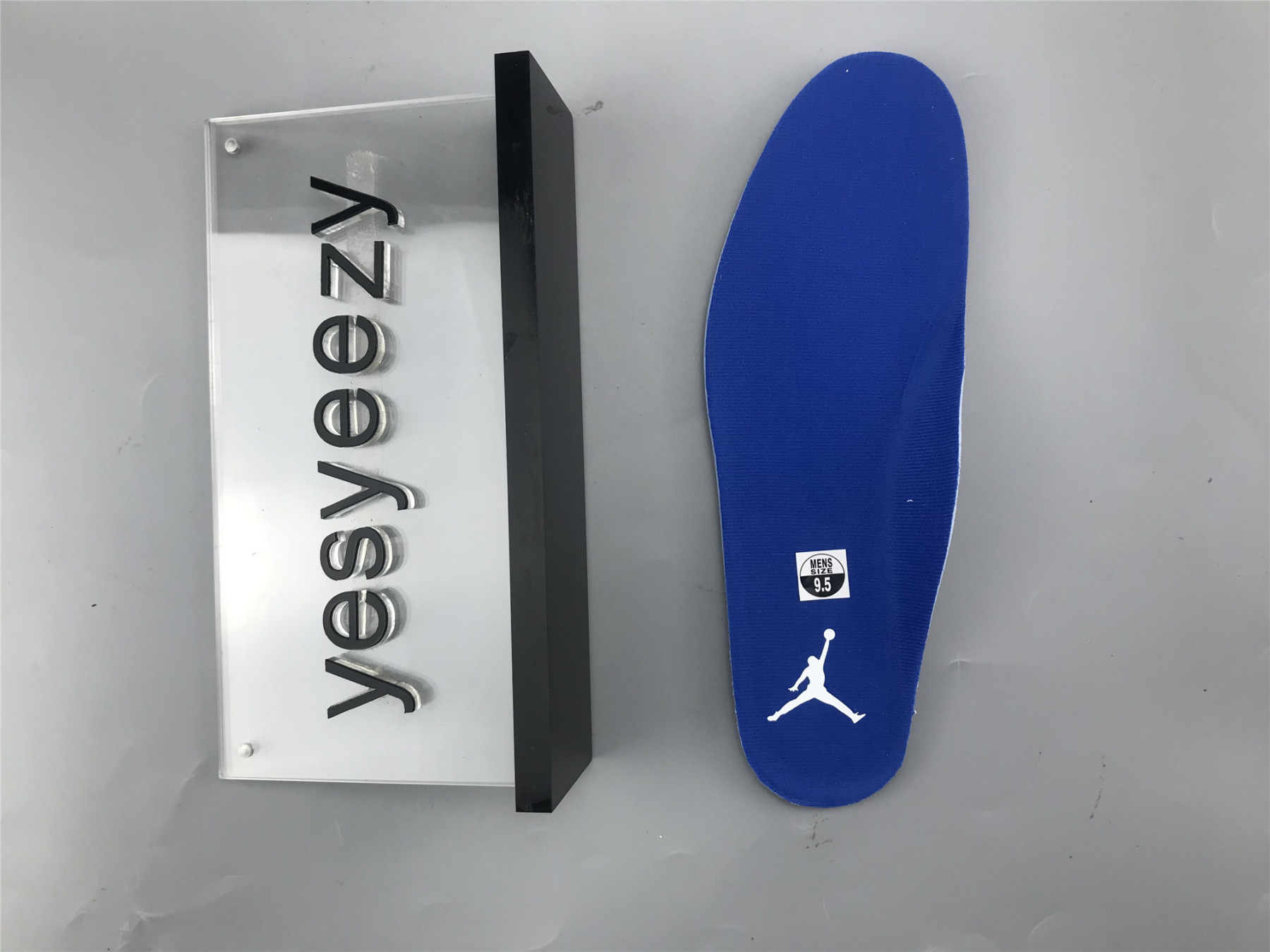 UA AIR JORDAN 3 RETRO "VARSITY ROYAL"