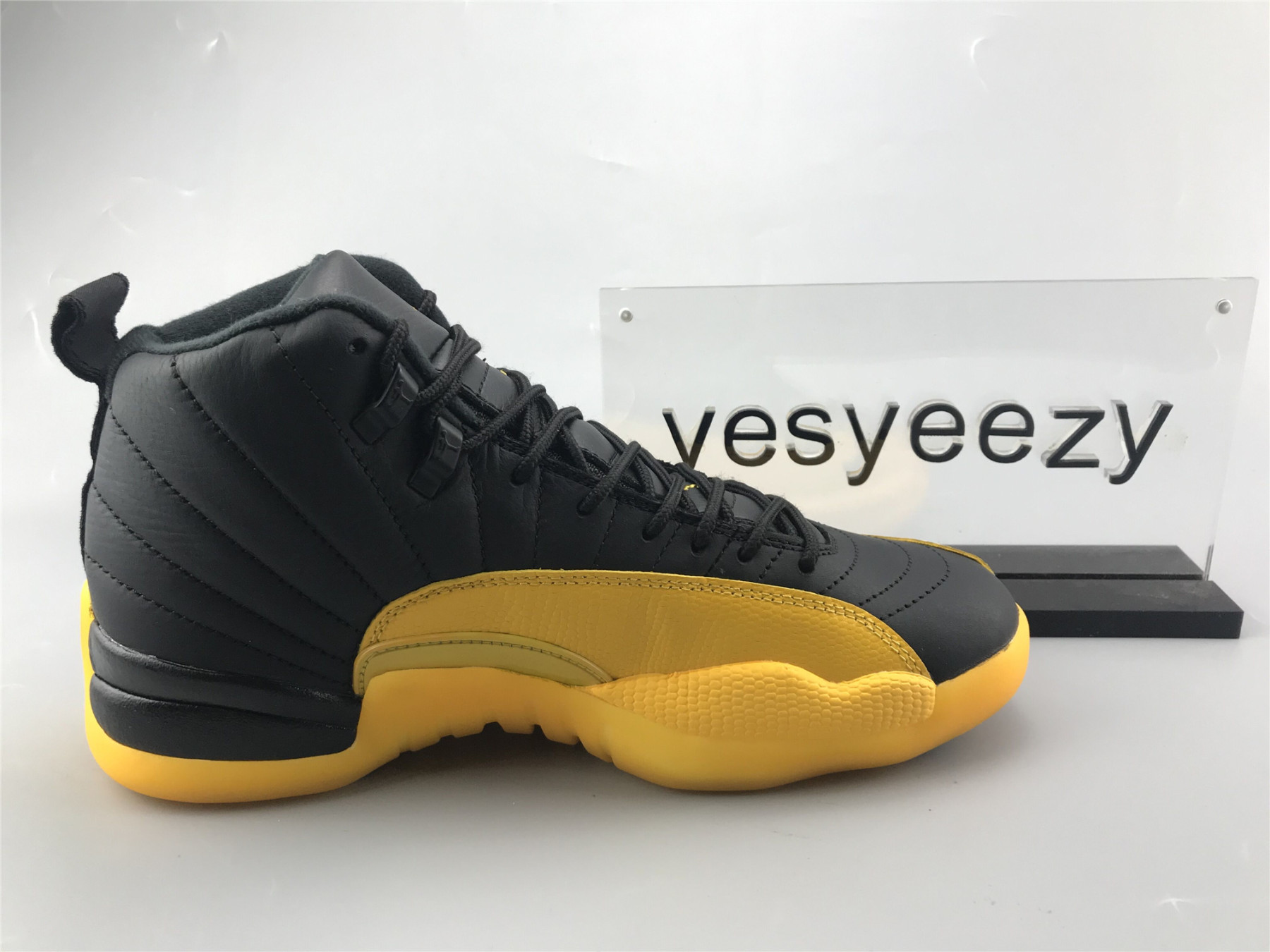 UA AIR JORDAN 12 "UNIVERSITY GOLD"