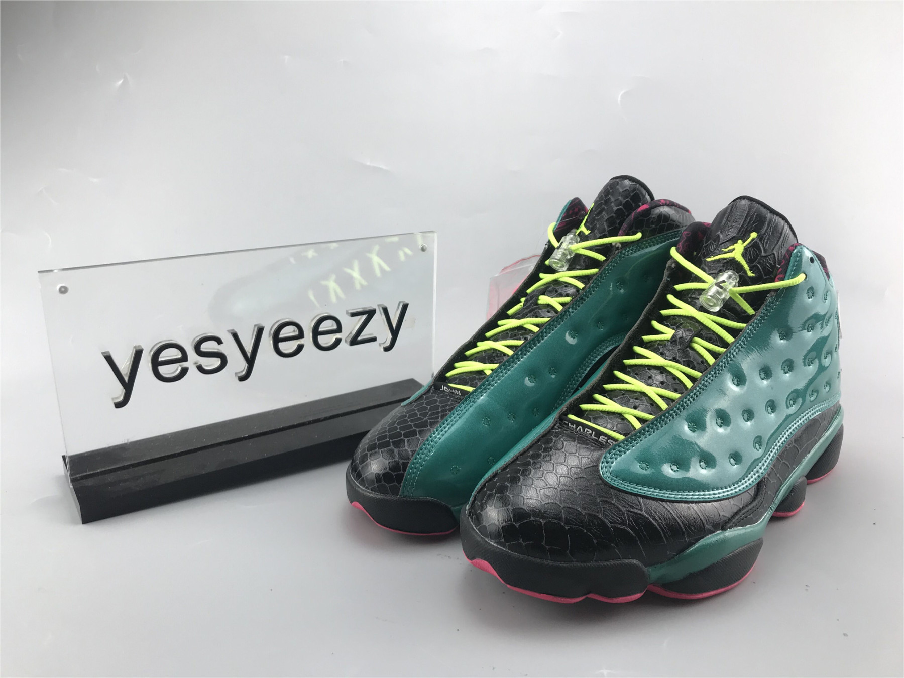 UA AIR JORDAN 13 RETRO 