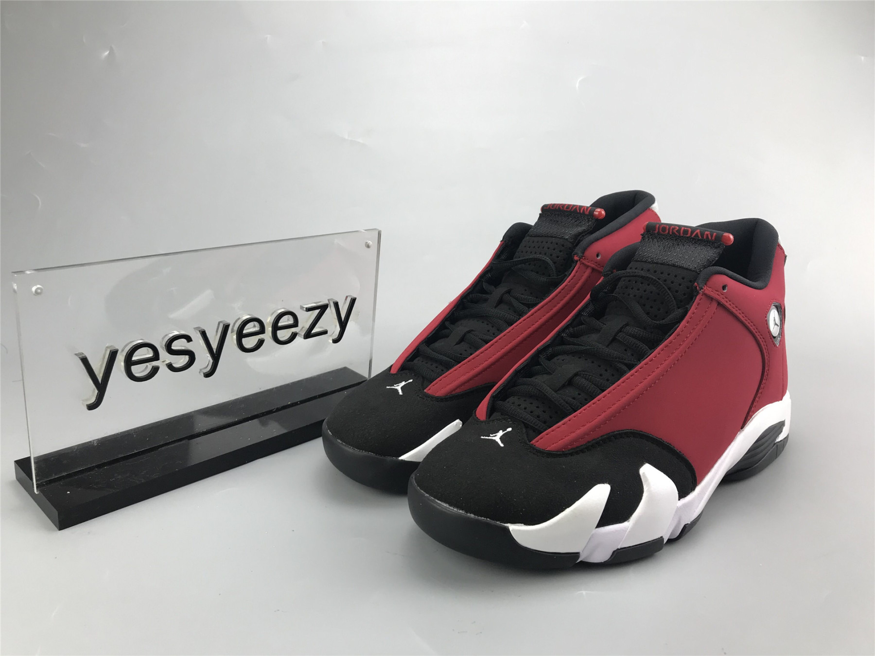 UA AIR JORDAN 14 RETRO