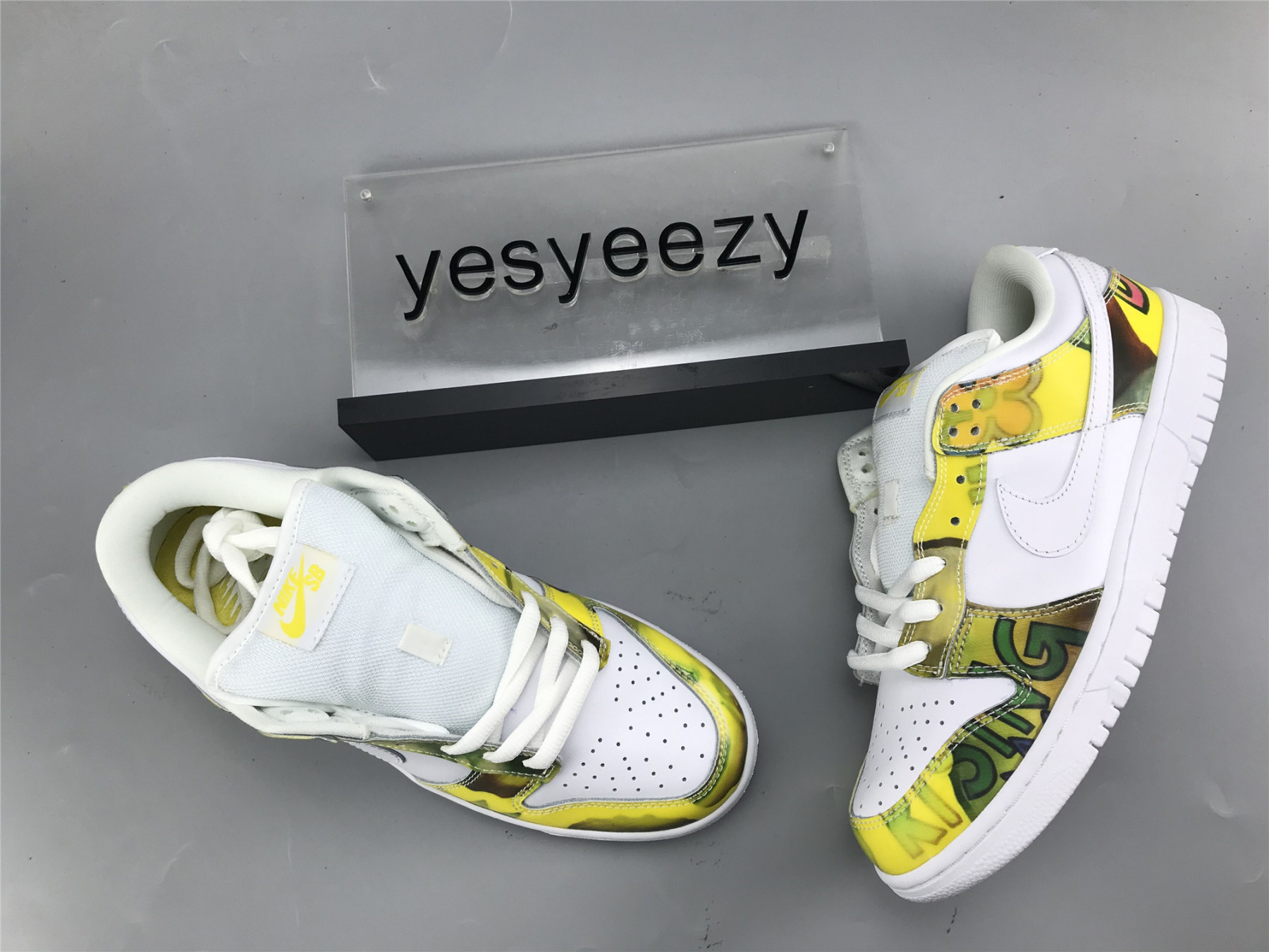 UA NIKE DUNK LOW PRO SB