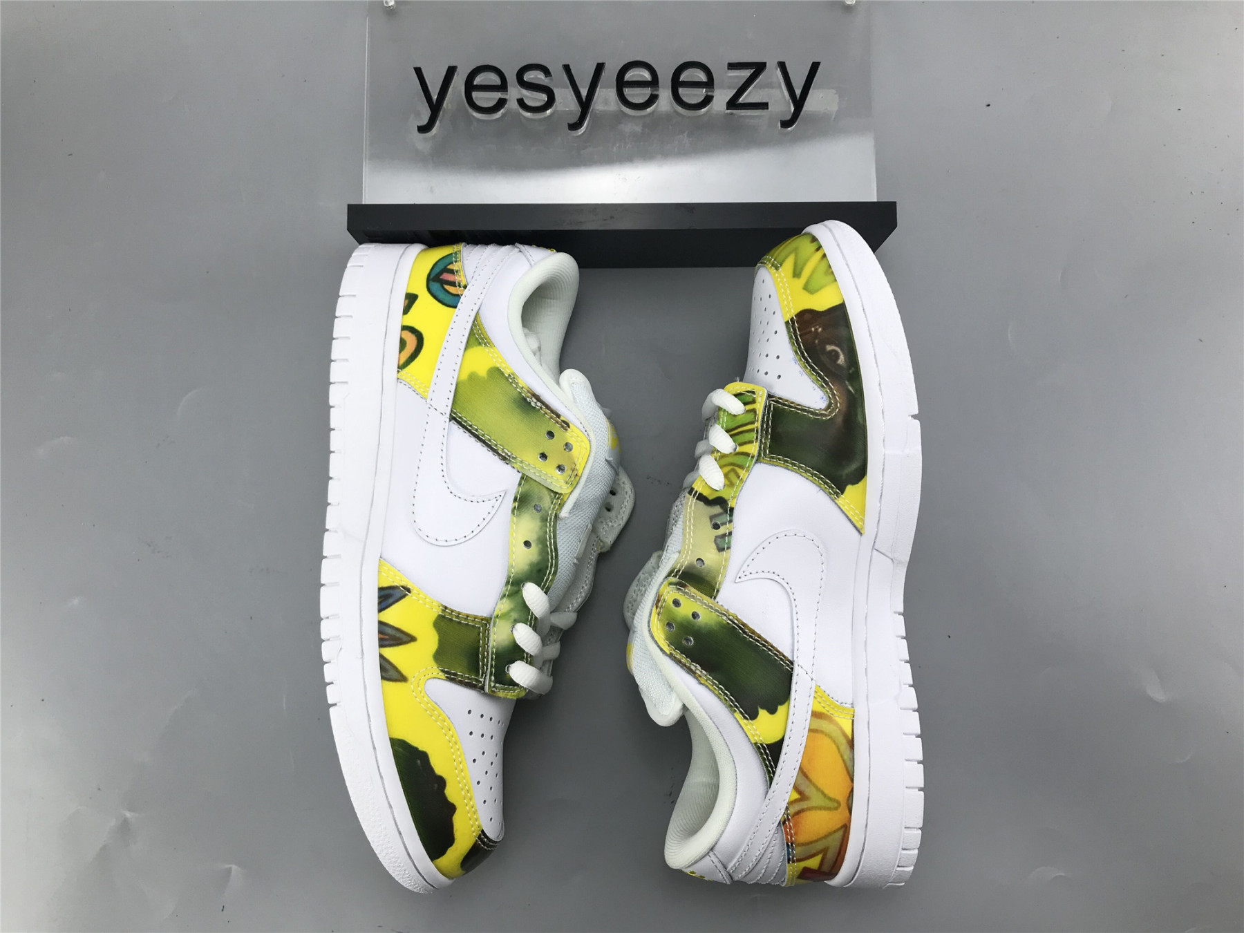 UA NIKE DUNK LOW PRO SB