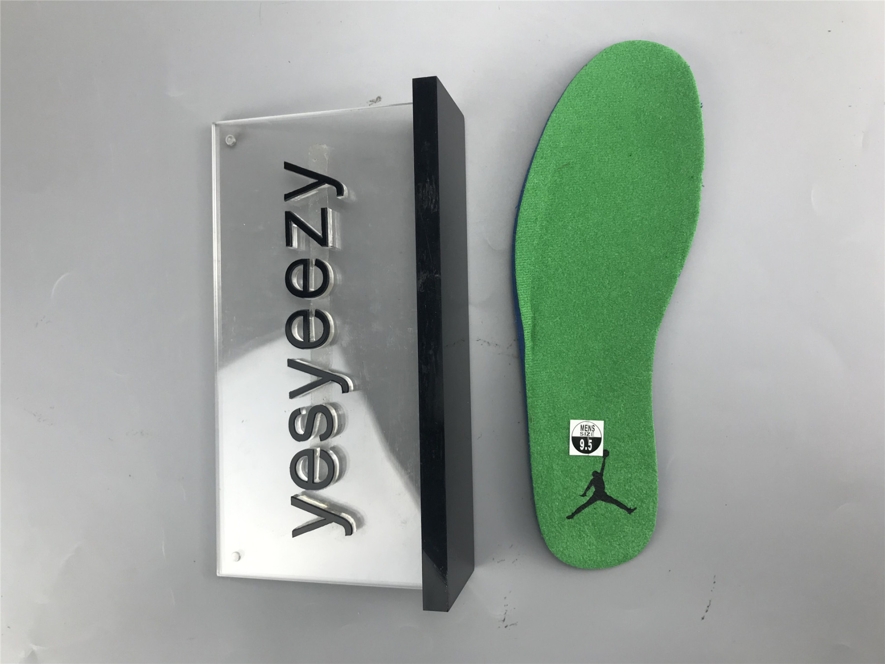 UA AIR JORDAN 13 RETRO 