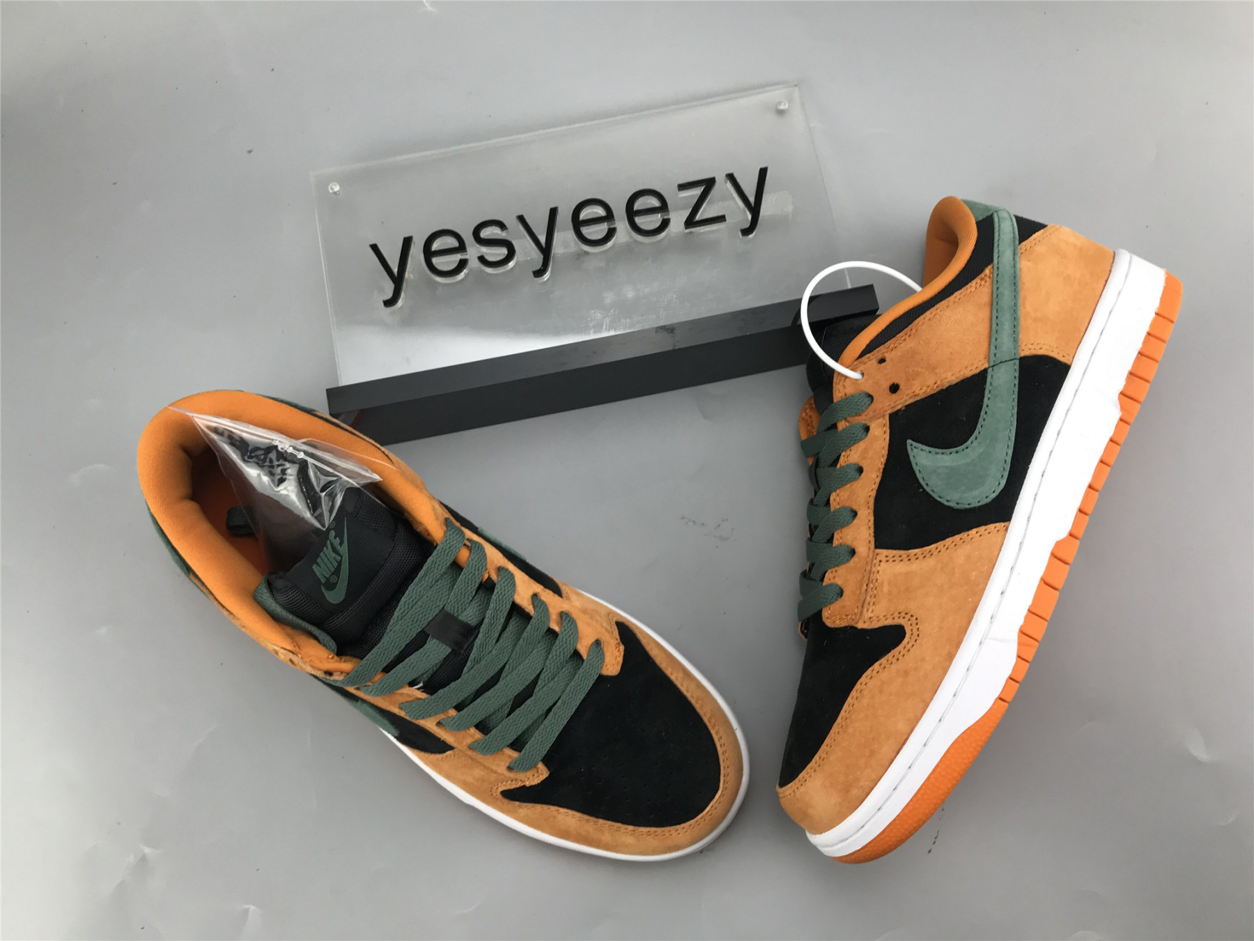 UA NIKE DUNK LOW SP RETRO 2020 