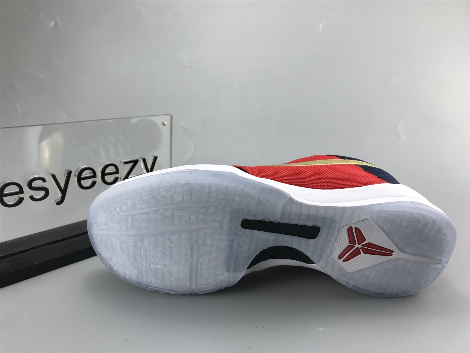 UA NIKE UNDEFEATED X ZOOM KOBE 5 PROTRO SPECIAL BOX 