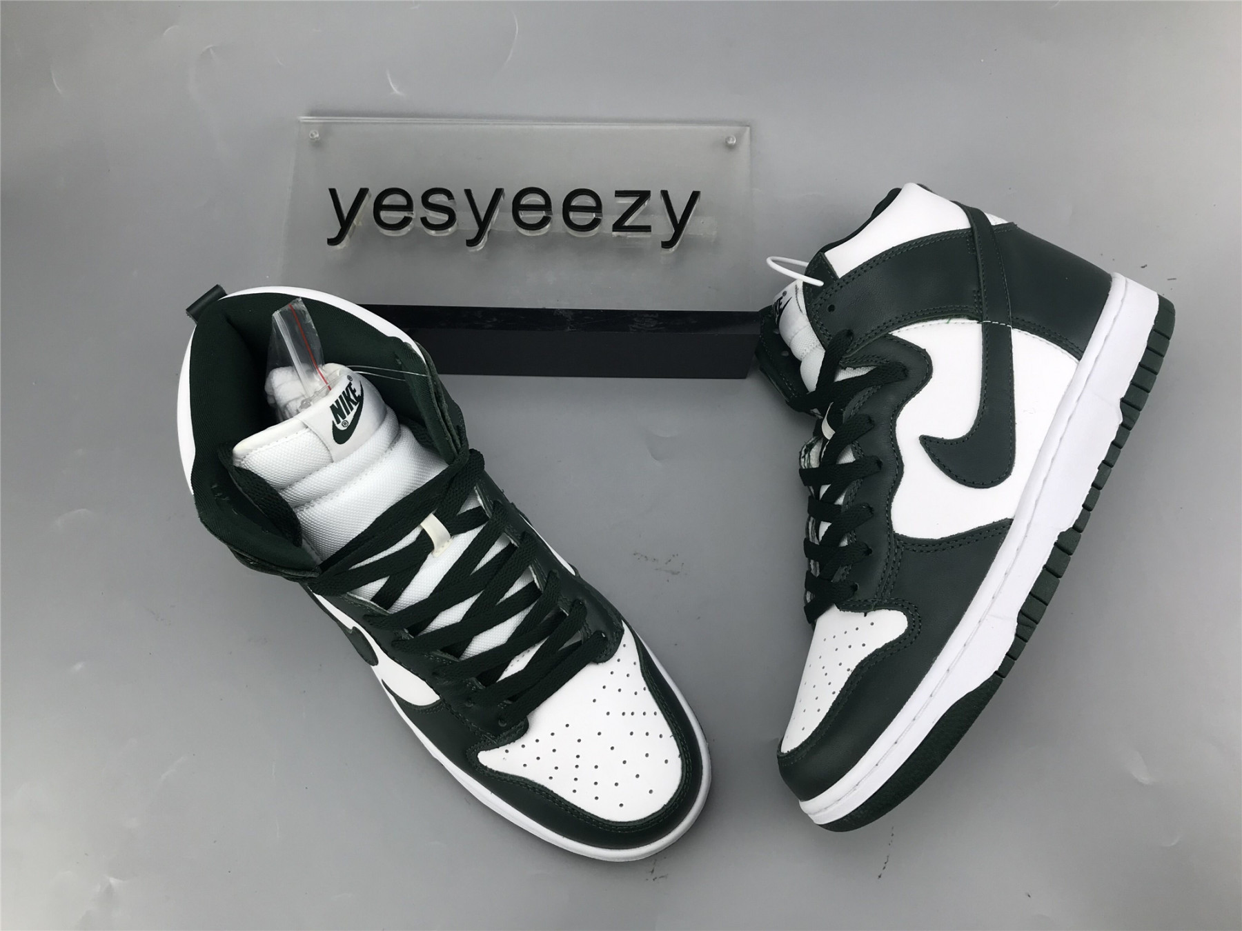 UA NIKE DUNK HIGH SP