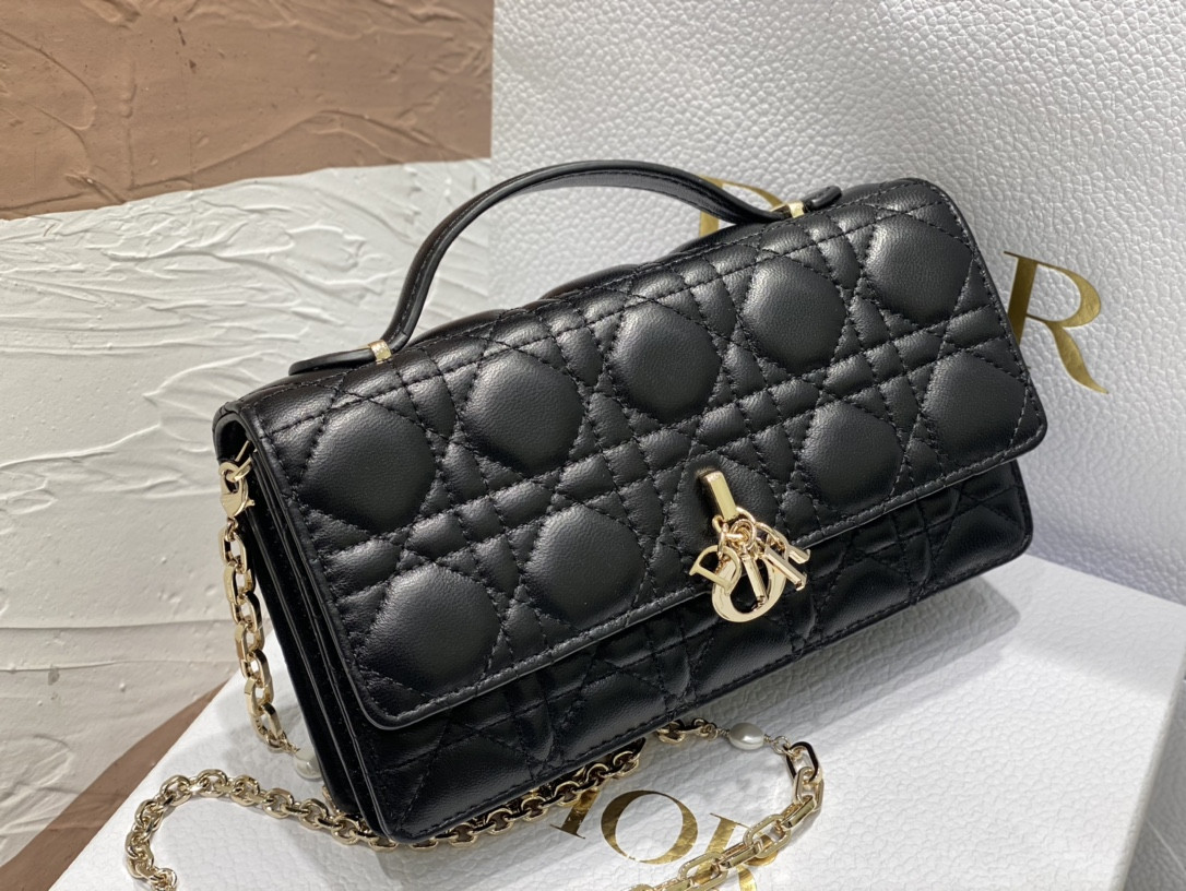MISS D10r MINI BAG Black Cannage Lambskin S0980ONMJ_M900 21 x 11.5 x 4.5 cm