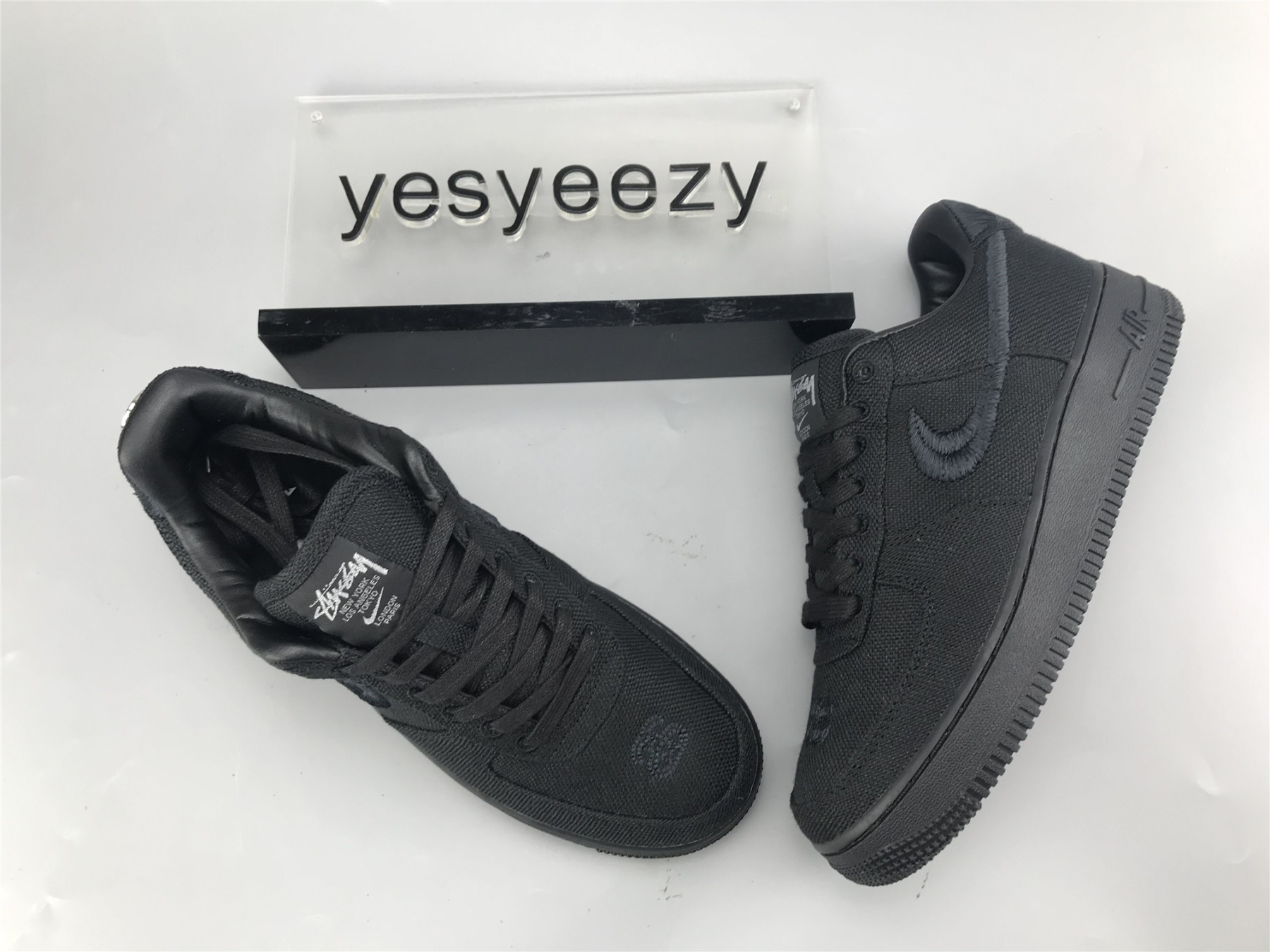 UA NIKE STUSSY X AIR FORCE 1 LOW