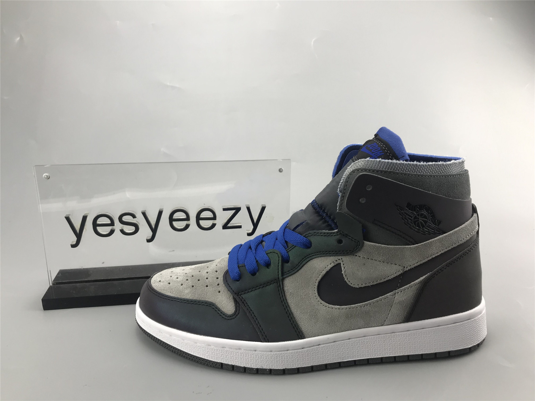 UA LEAGUE OF LEGENDS X AIR JORDAN 1 ZOOM COMFORT 