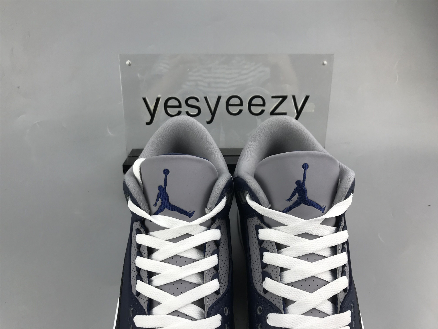 UA AIR JORDAN 3 "GEORGETOWN"
