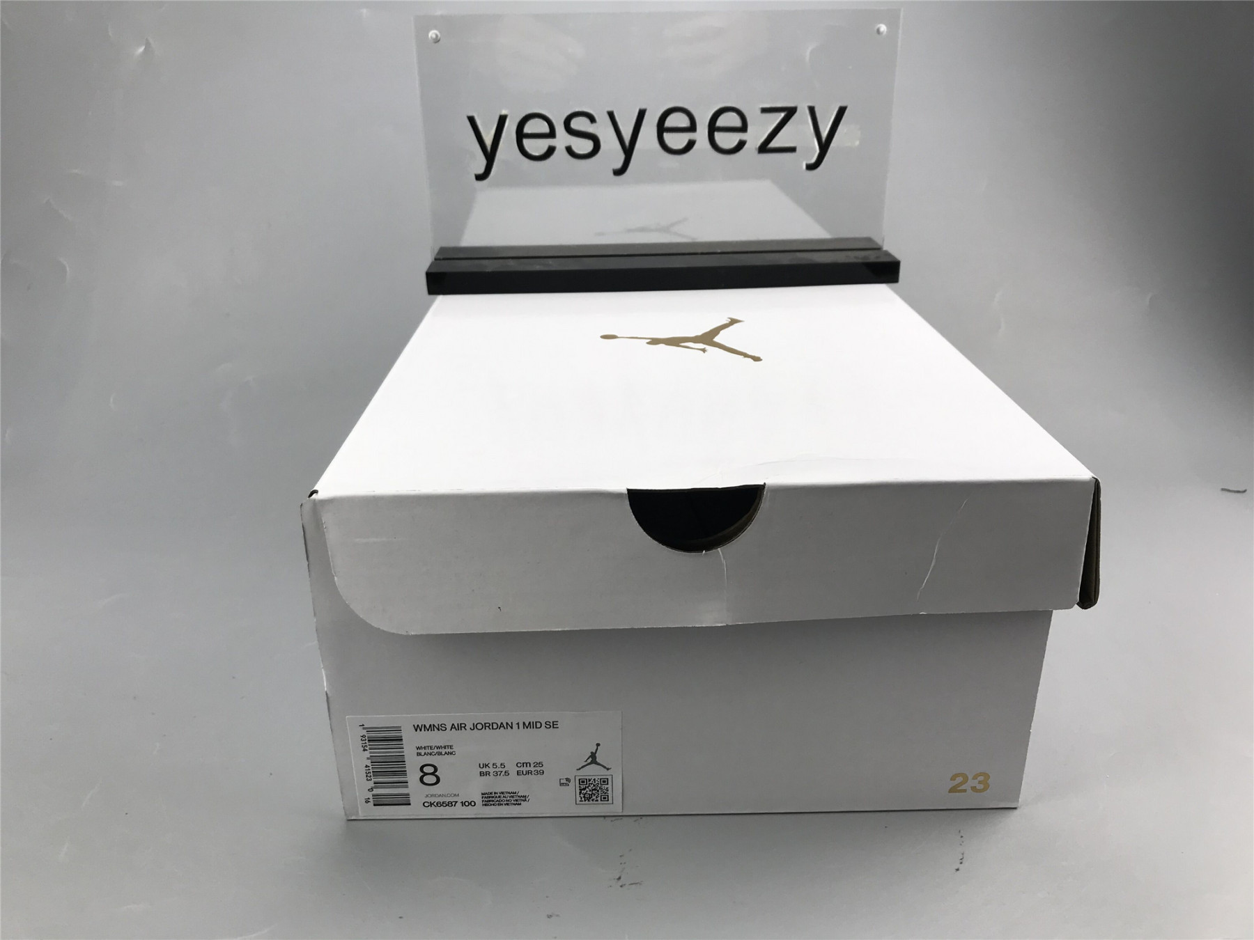 UA WMNS AIR JORDAN 1 MID SE