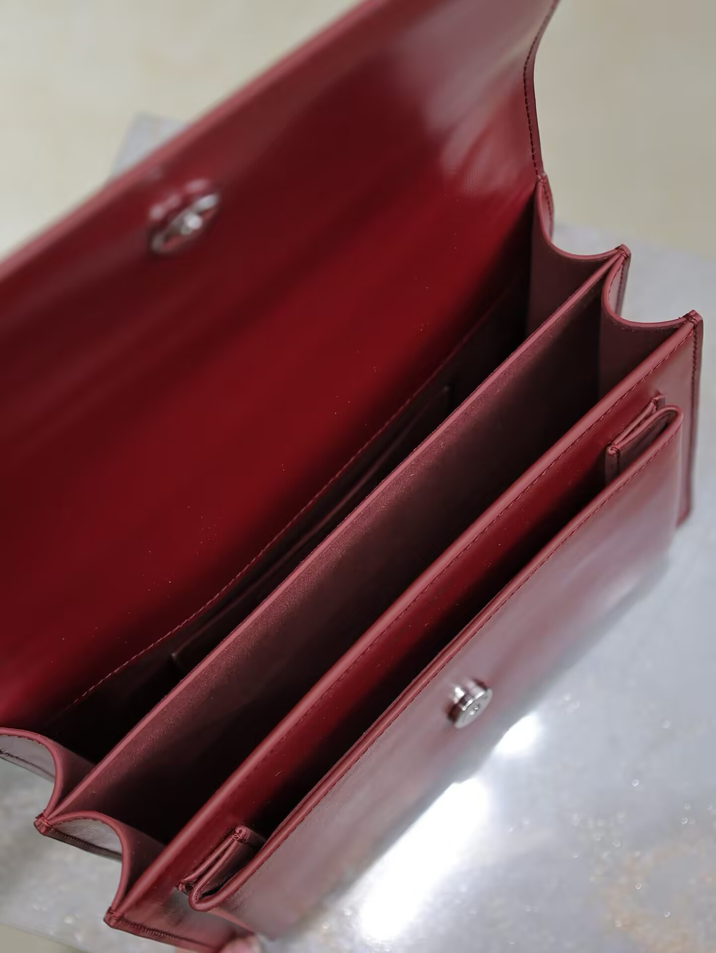 Y51 SUNSET MEDIUM IN SMOOTH LEATHER 20x16 x6.4cm