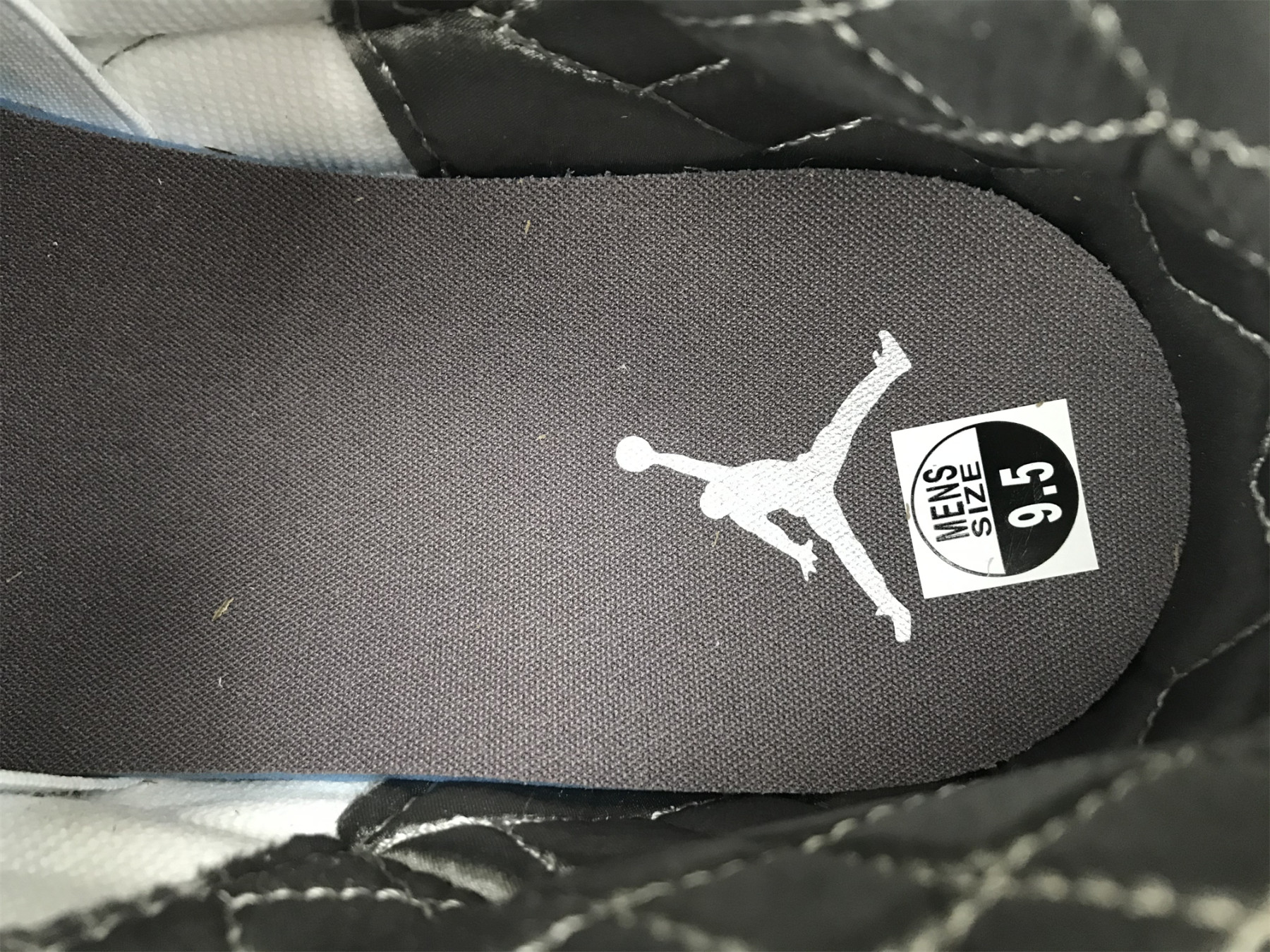 UA A MA MANIÃ‰RE X WMNS AIR JORDAN 3 RETRO SP 