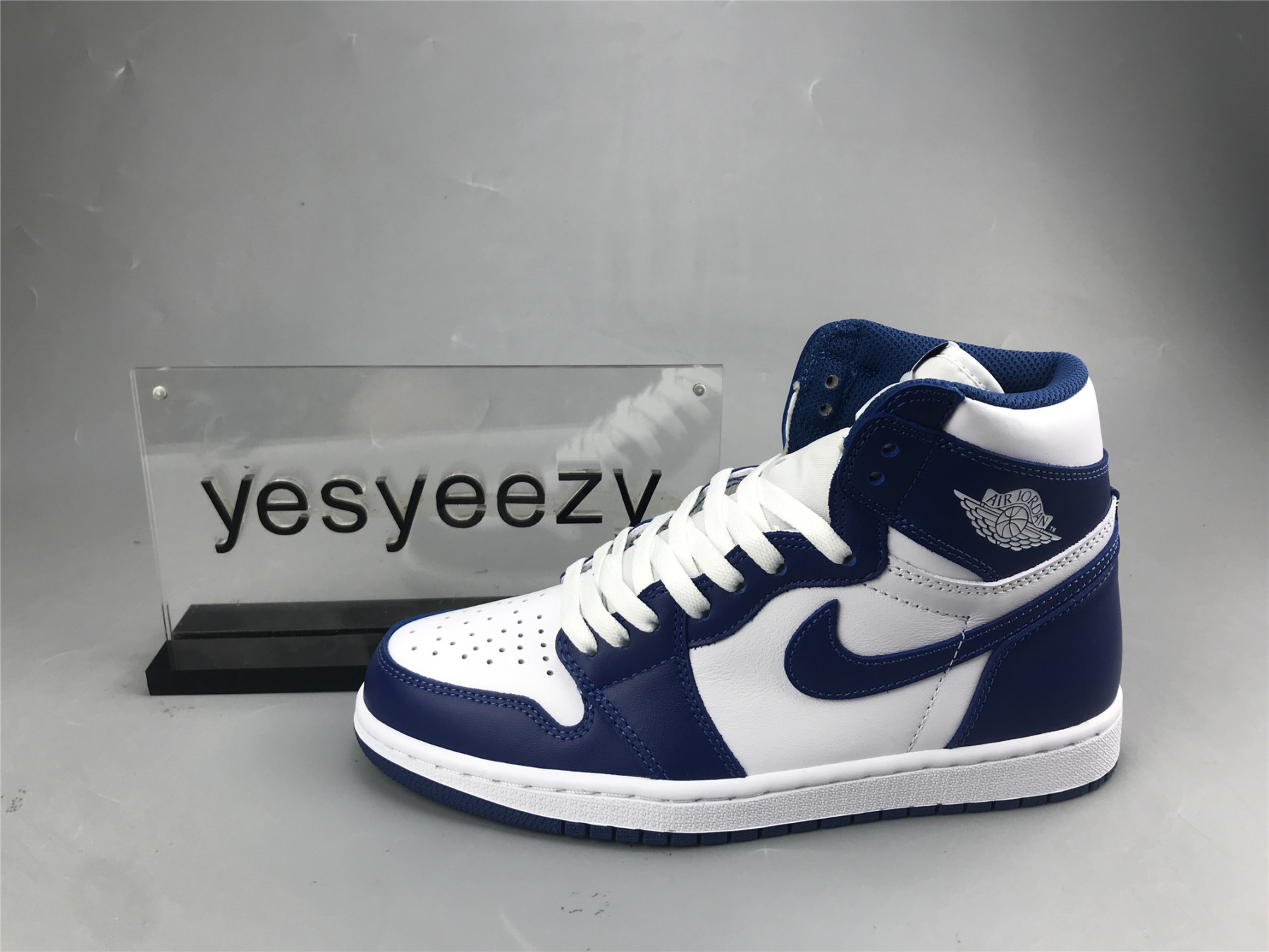 UA AIR JORDAN 1 RETRO HIGH OG 