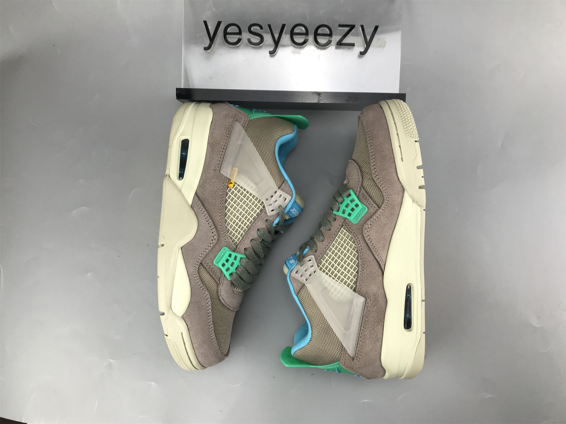 UA AIR JORDAN 4 RETRO SP 30th ANNIVERSARY UNION TAUPE HAZE