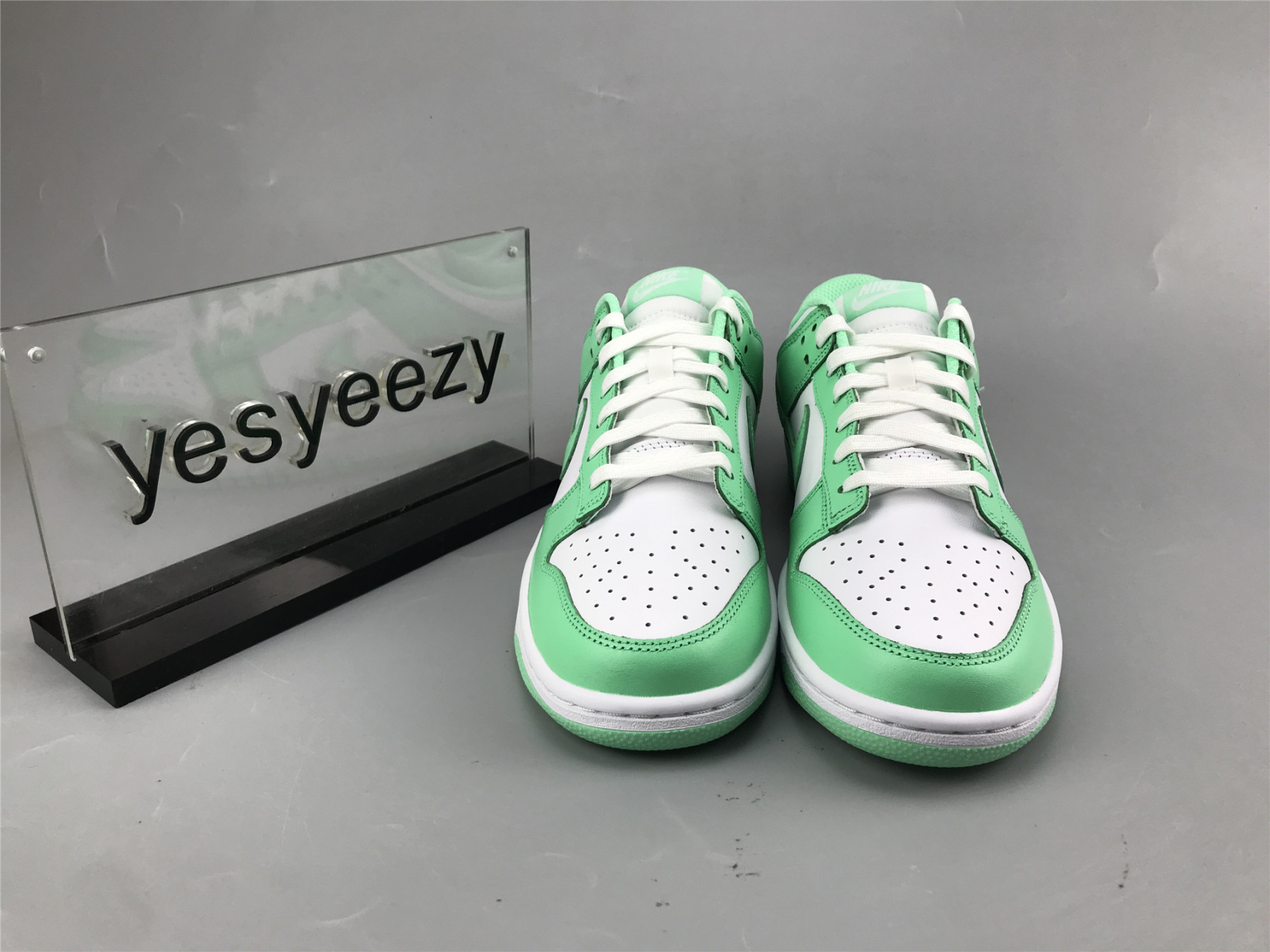 UA WMNS DUNK LOW 
