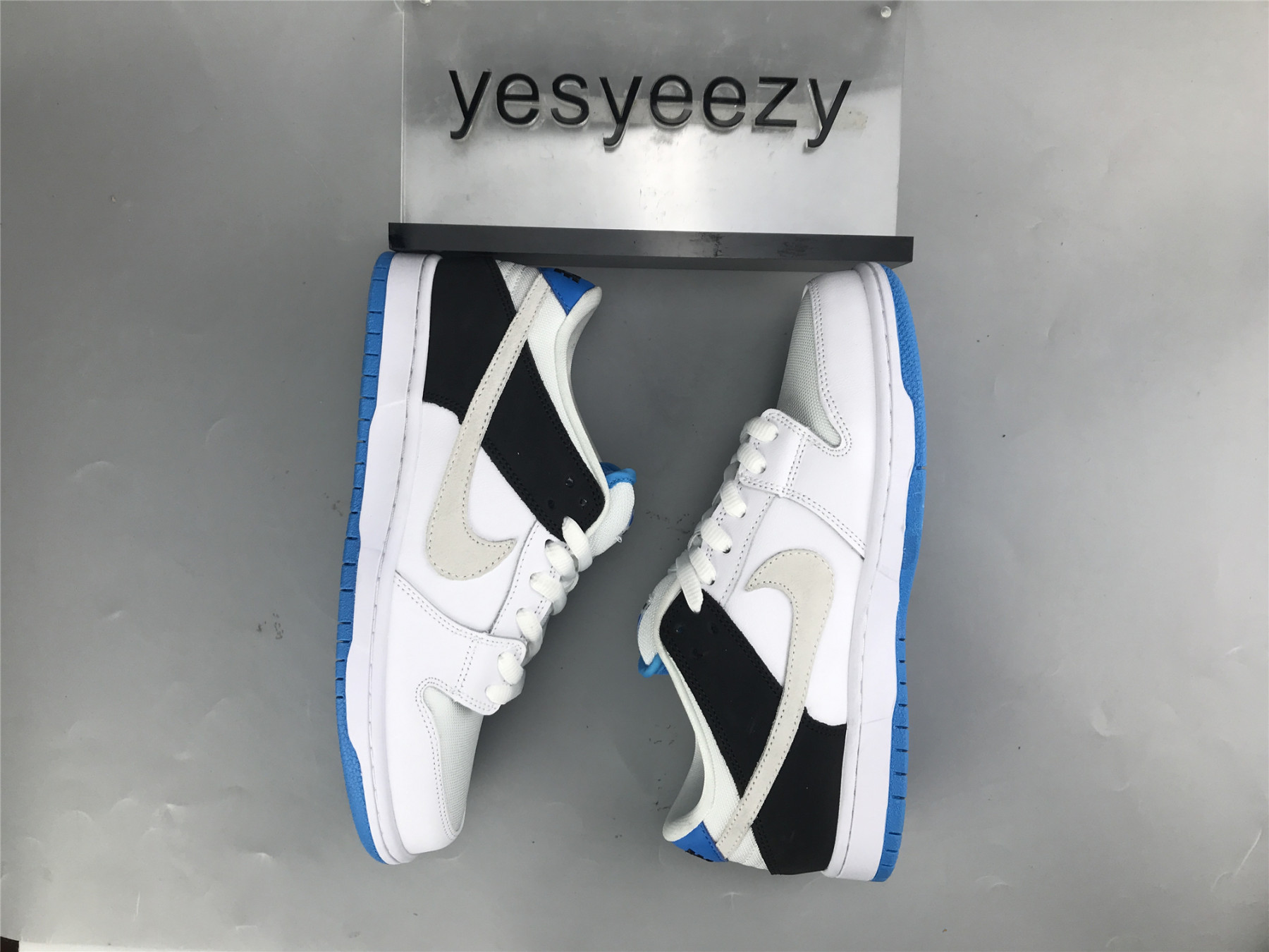 UA DUNK LOW PRO SB