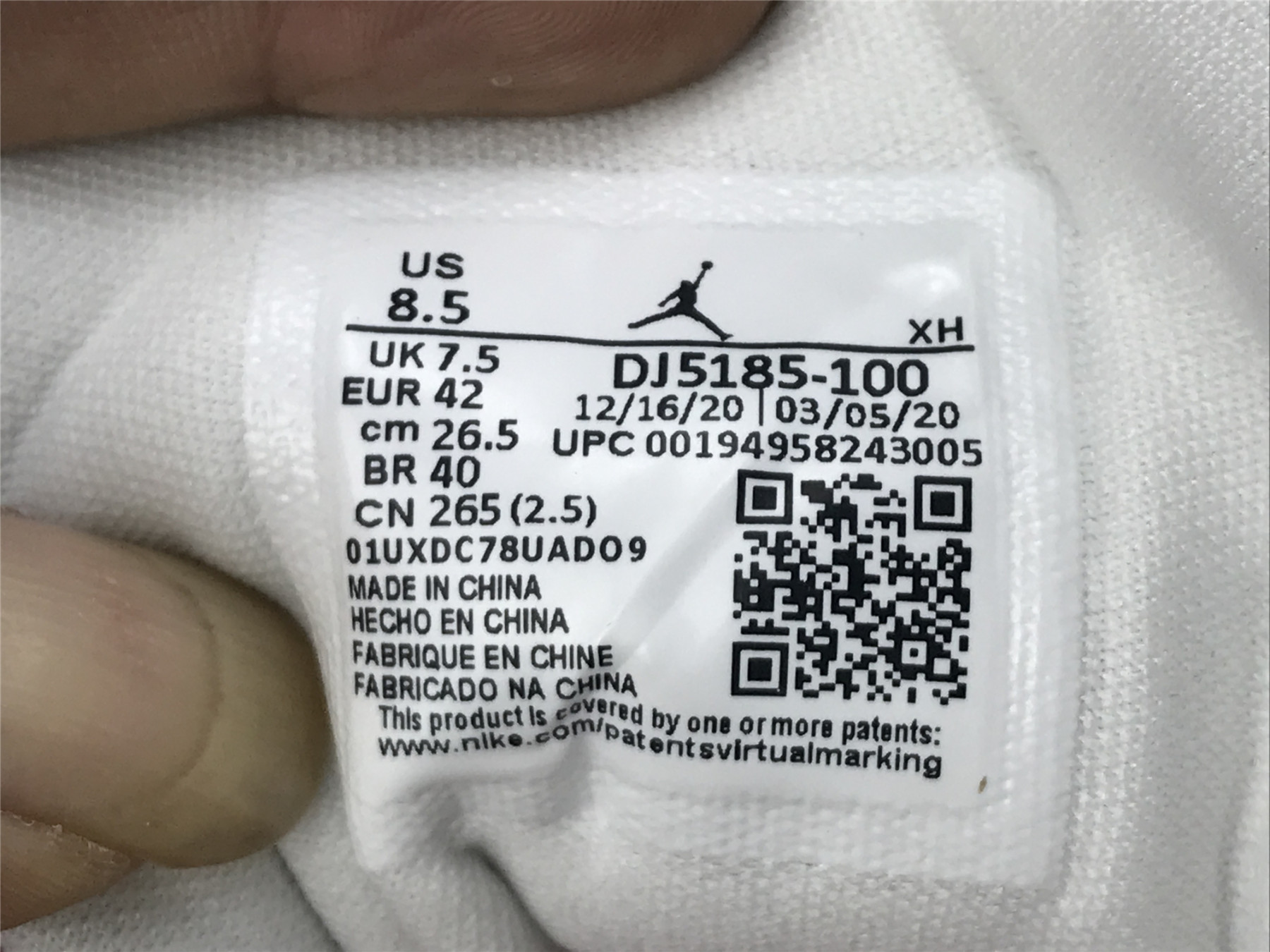 UA AIR JORDAN 1 LOW SE