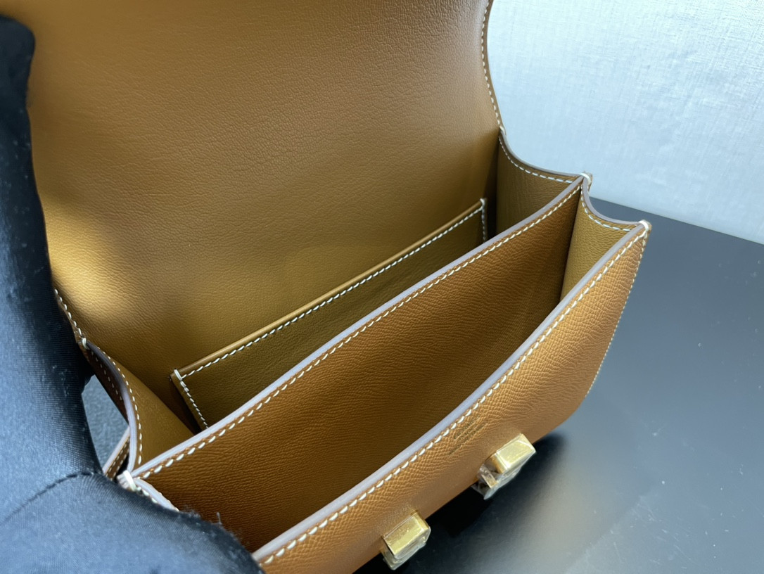 H**me5 Constance 19 Epsom Gold Hardware 7.25" x 6.25" x 2.25"
