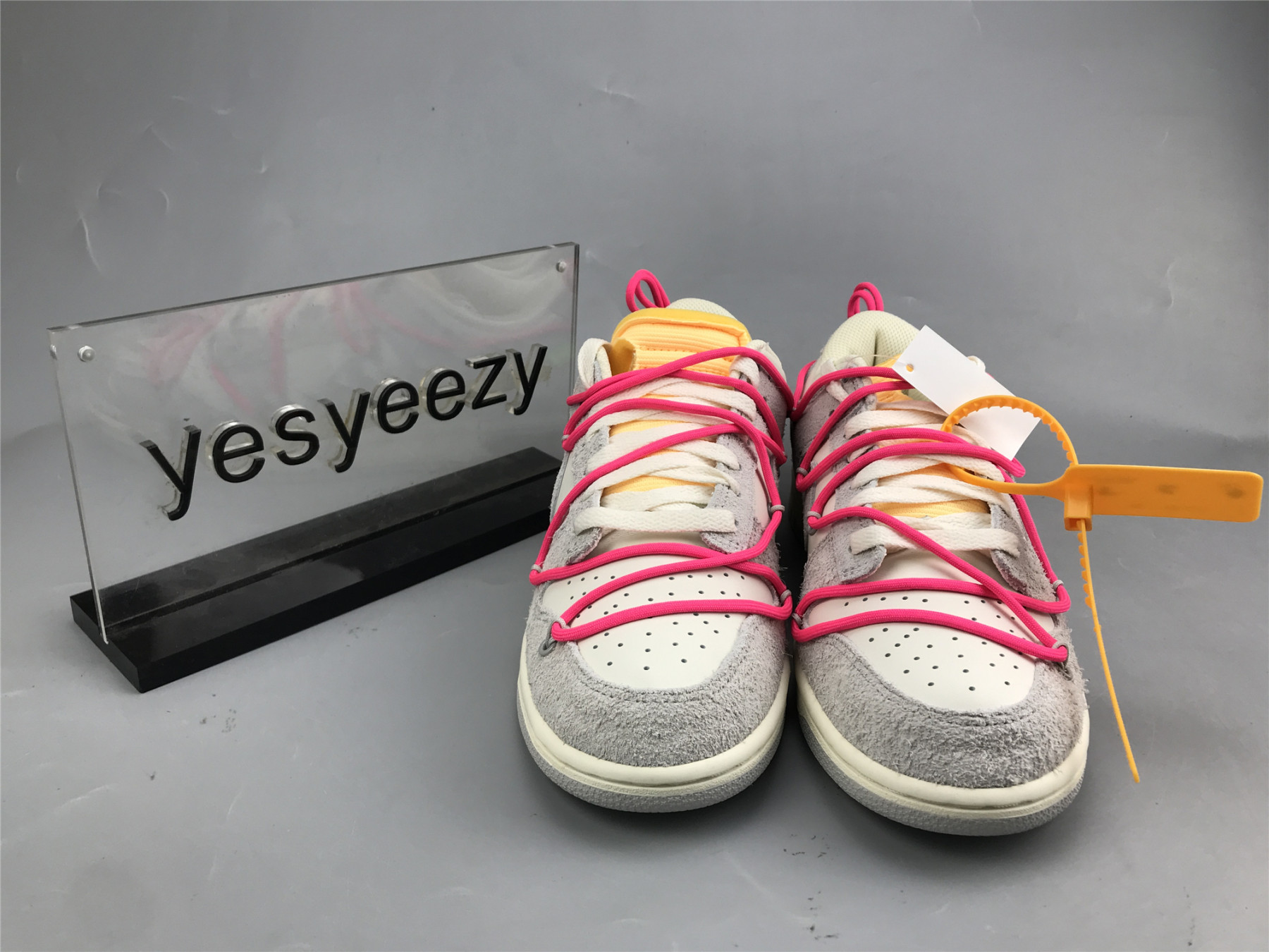 UA NIKE OFF-WHITE X DUNK LOW 