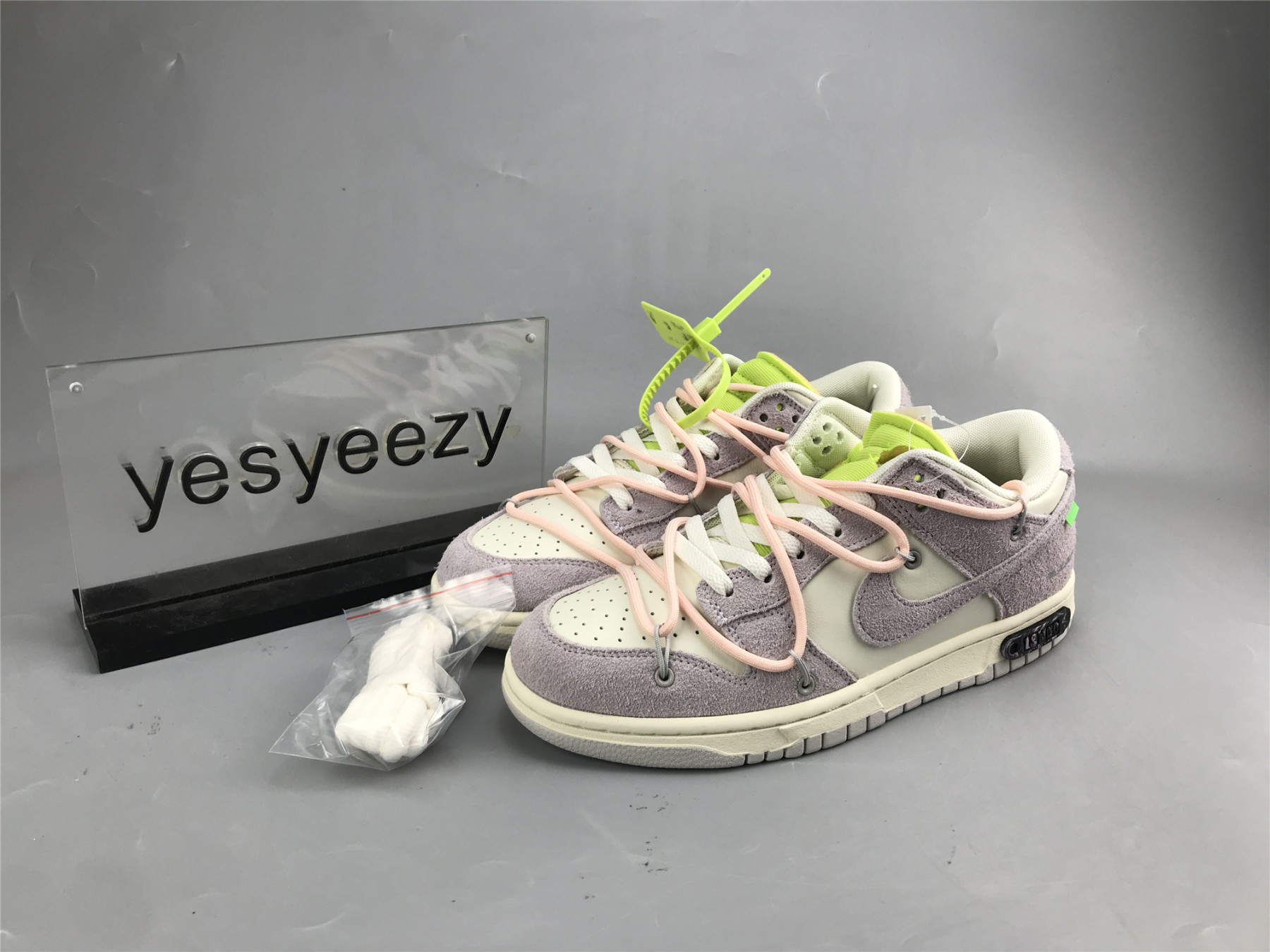 UA NIKE OFF-WHITE X DUNK LOW 