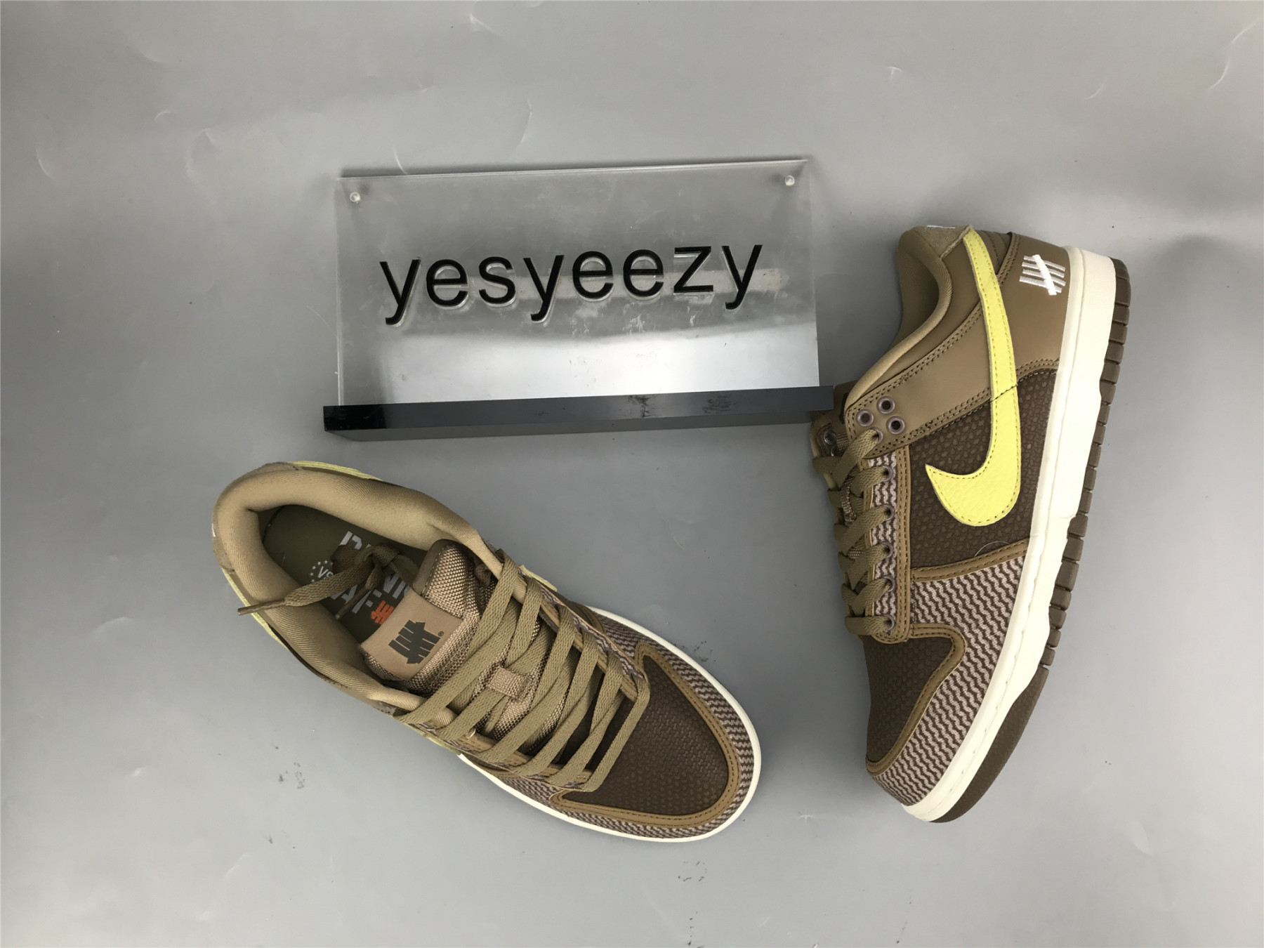 UA NIKE UNDEFEATED X DUNK LOW SP