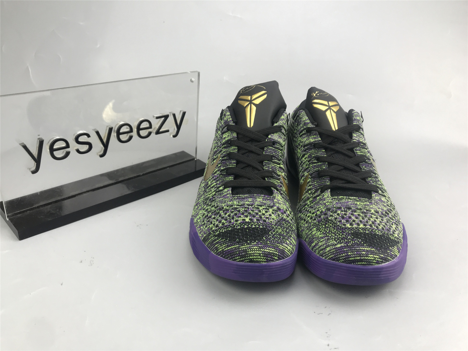 UA NIKE KOBE 9 ELITE LOW