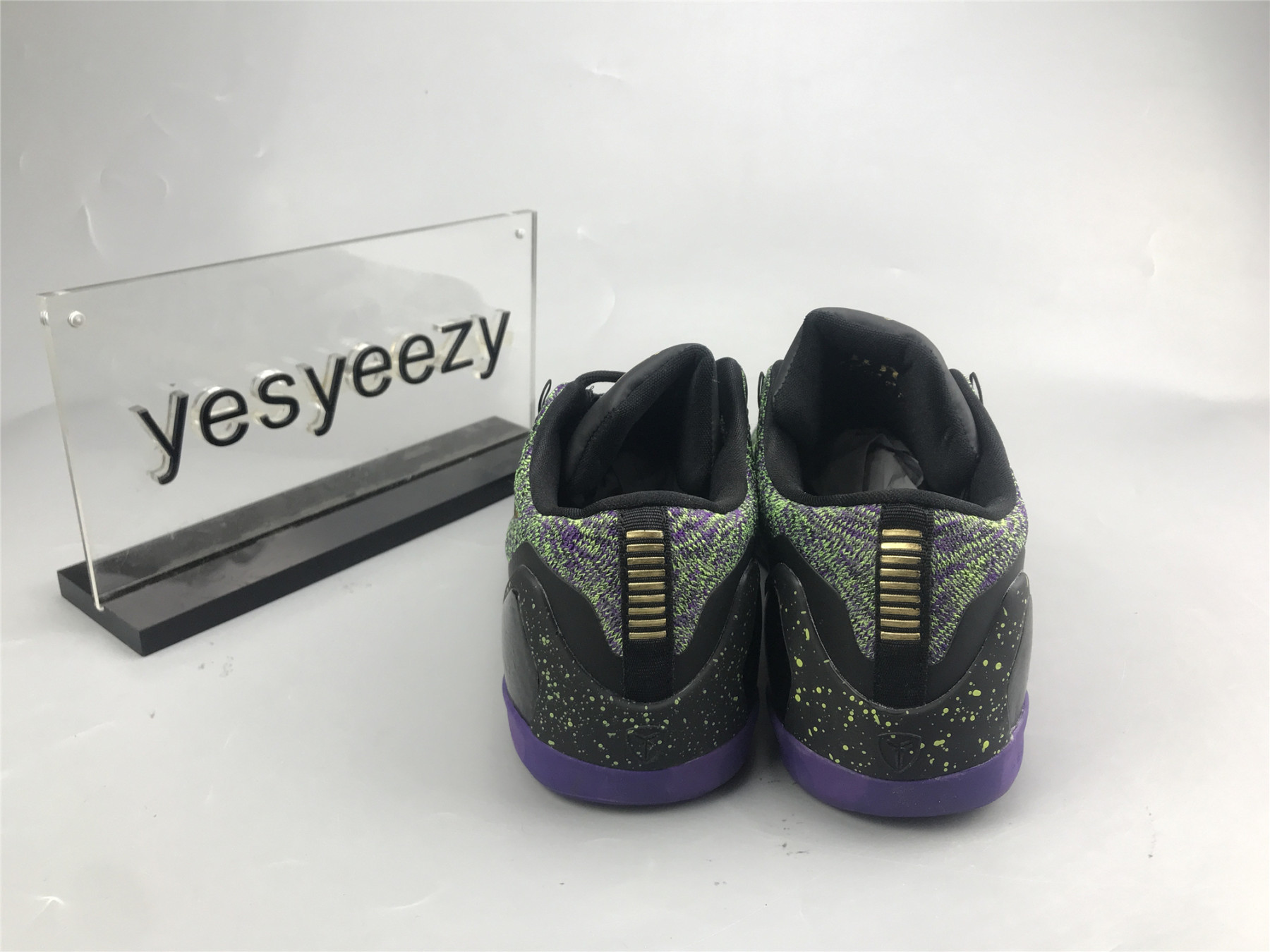 UA NIKE KOBE 9 ELITE LOW