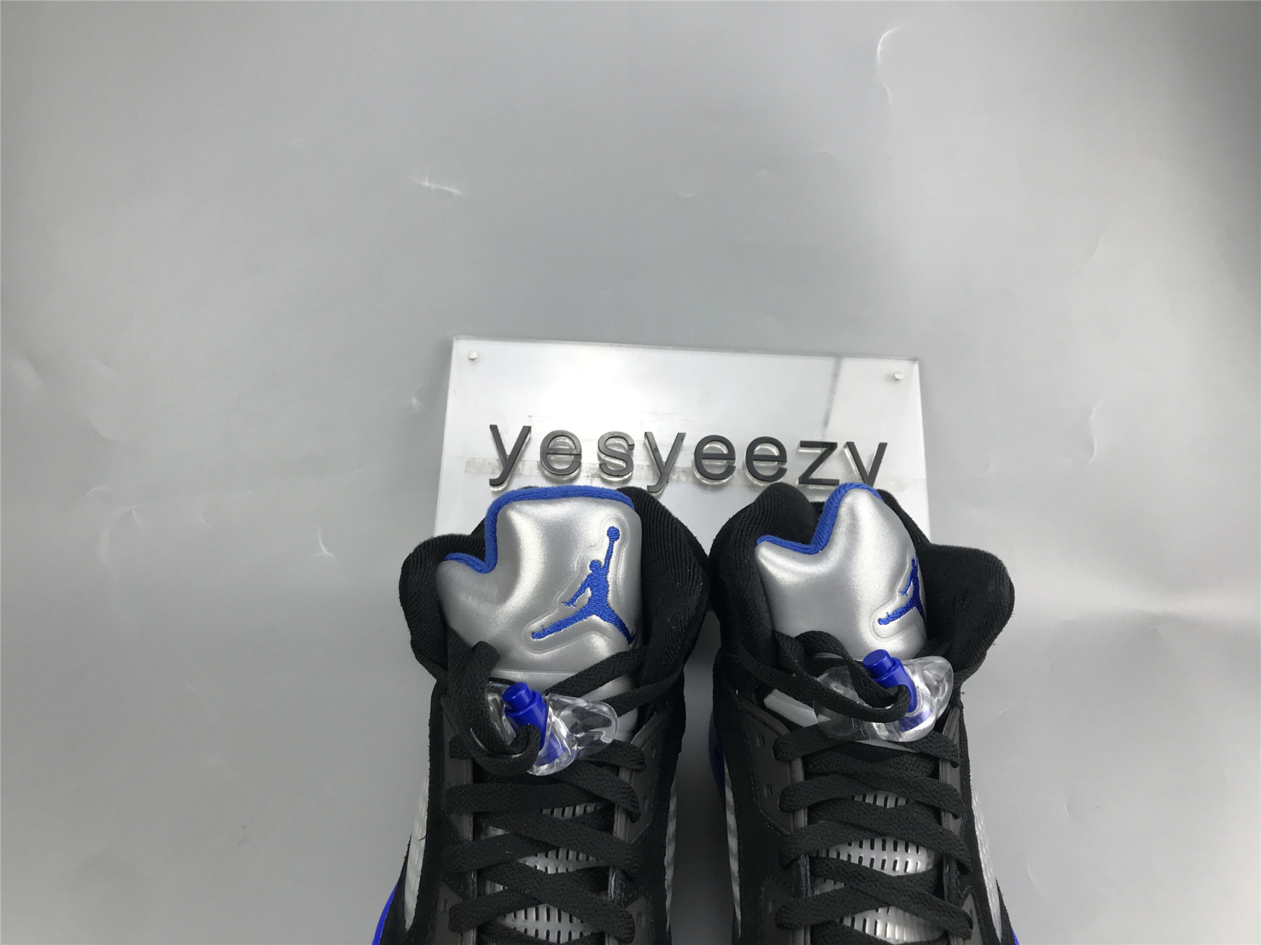 UA AIR JORDAN 5 RETRO 