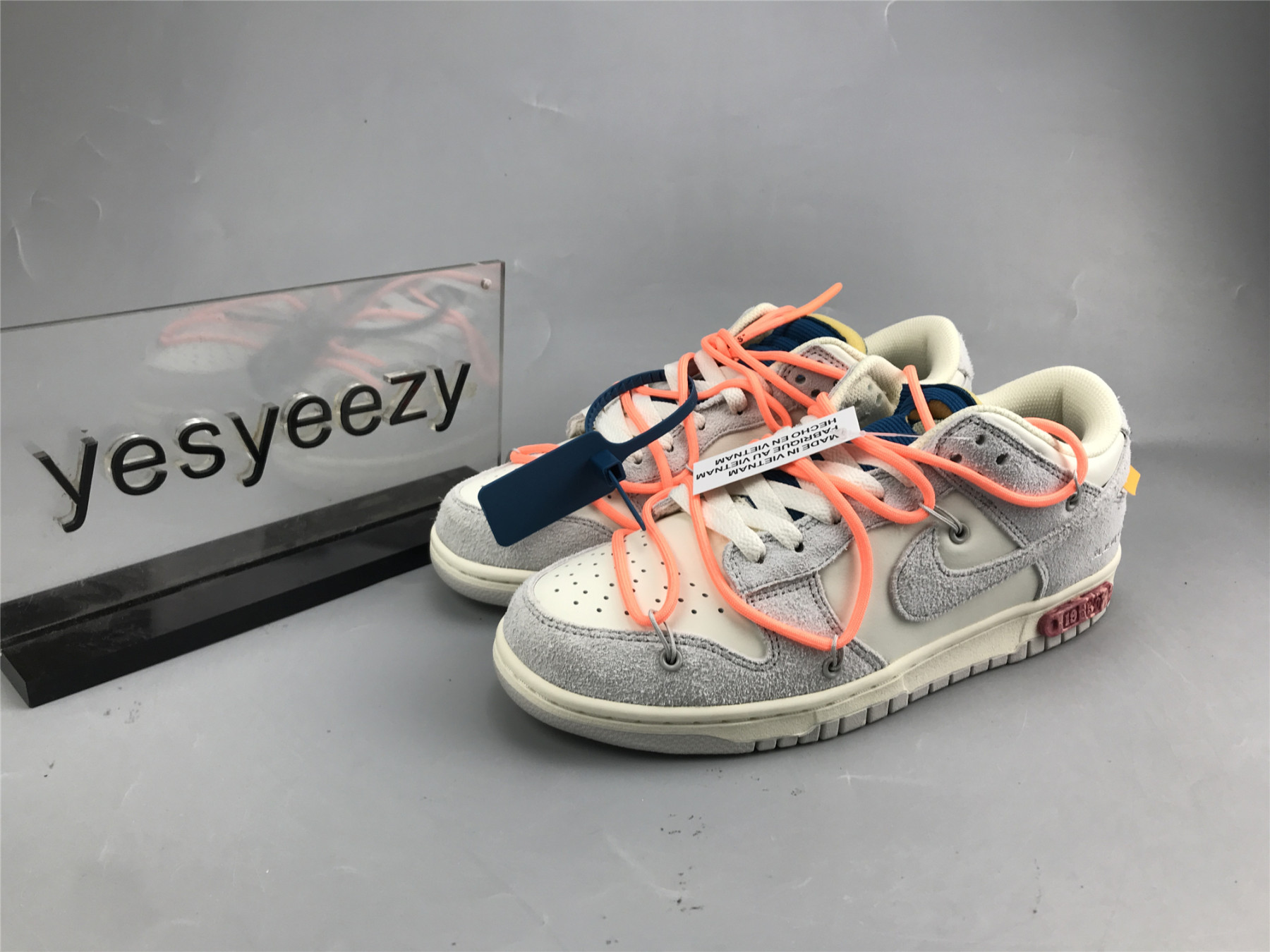 UA NIKE OFF-WHITE X DUNK LOW 