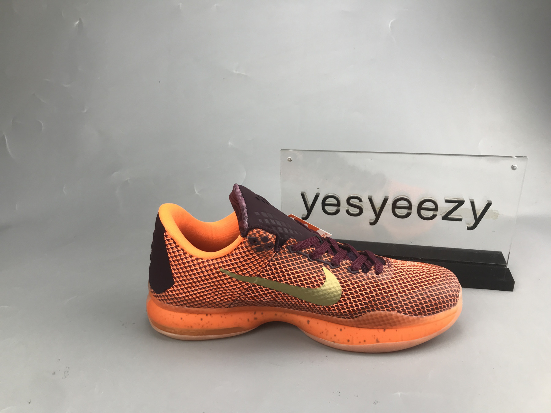 UA NIKE KOBE 10