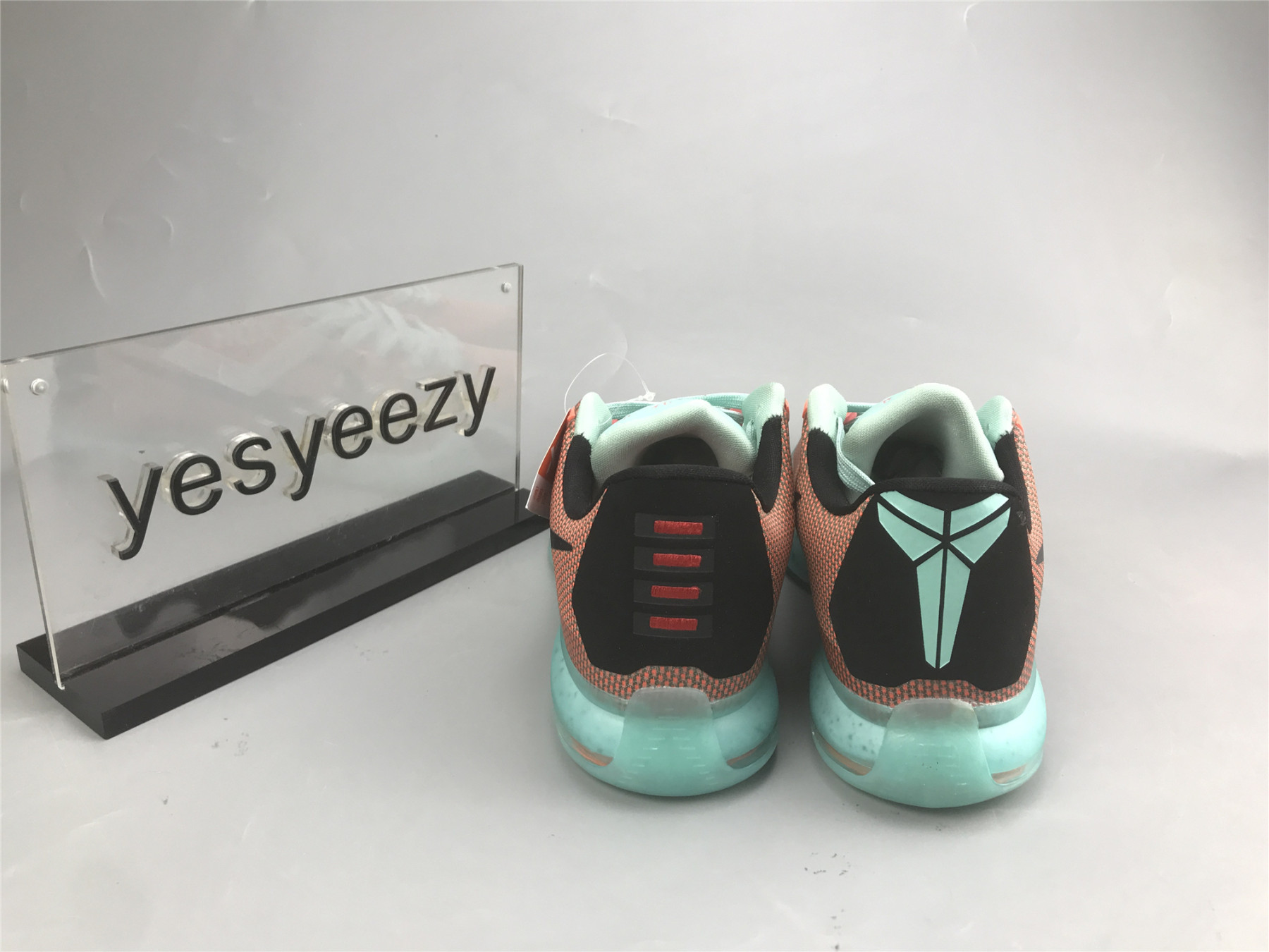 UA NIKE KOBE 10