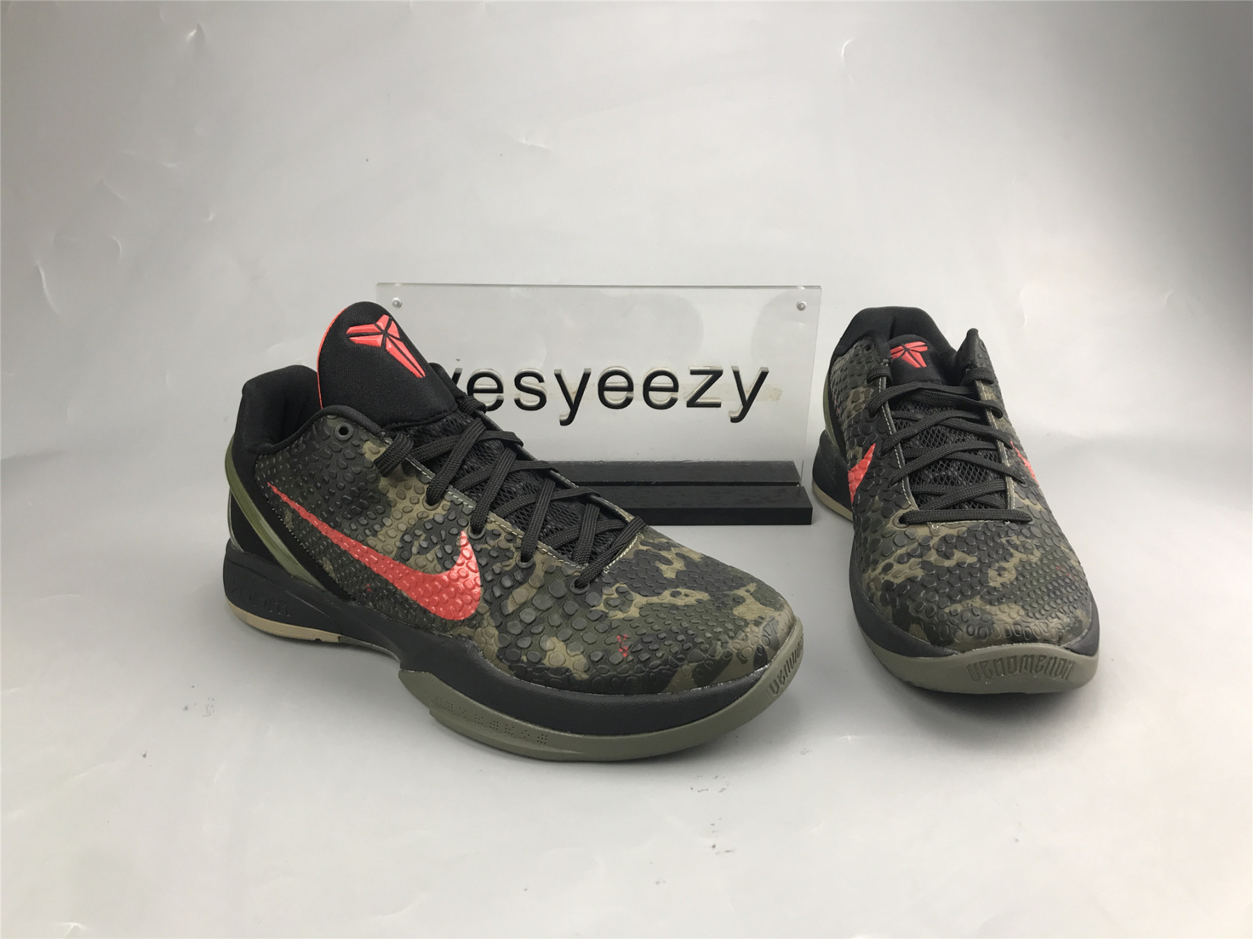 UA NIKE ZOOM KOBE 6 