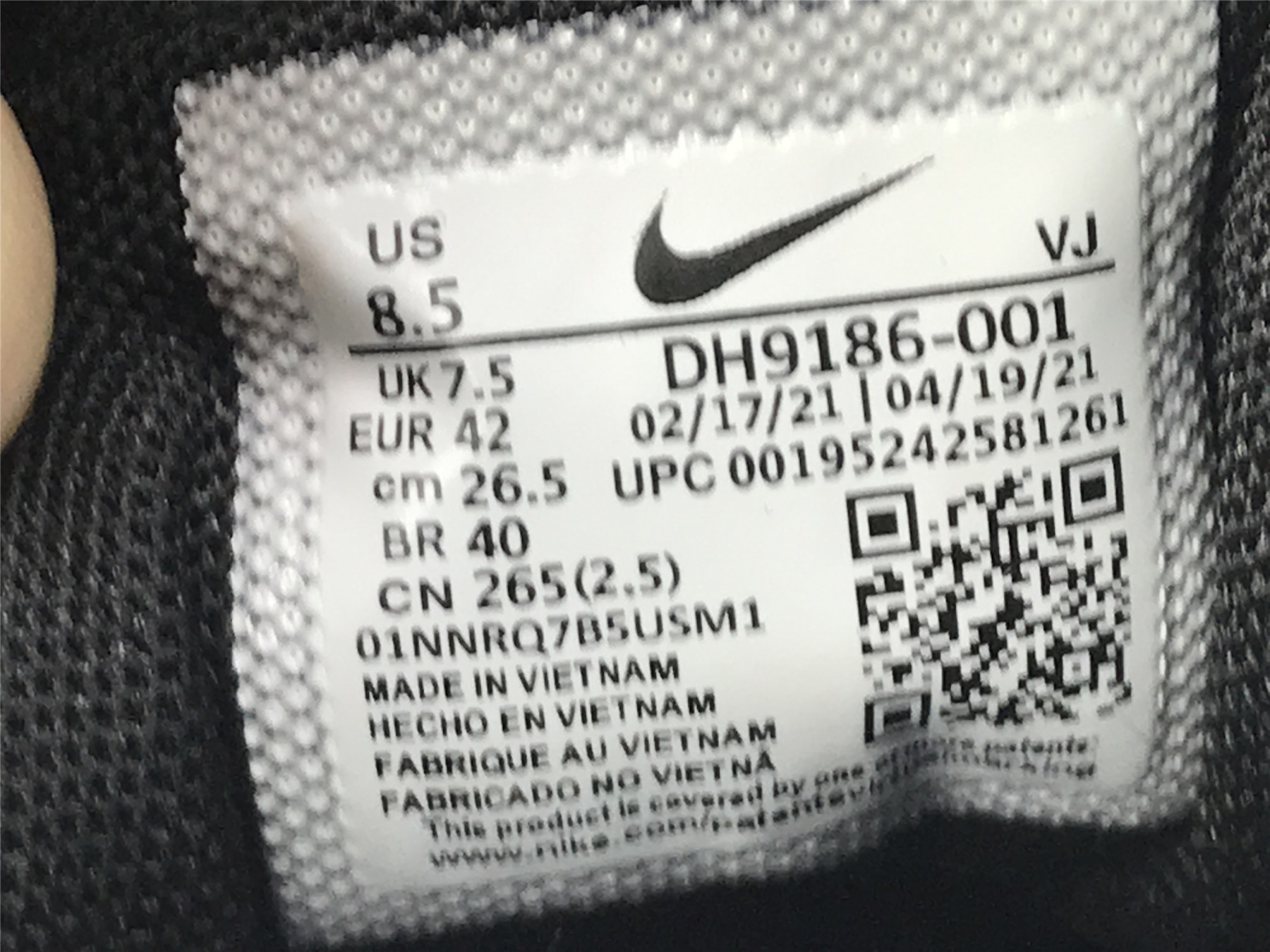 UA NIKE SACAI X JEAN PAUL GAULTIER X VAPORWAFFLE 