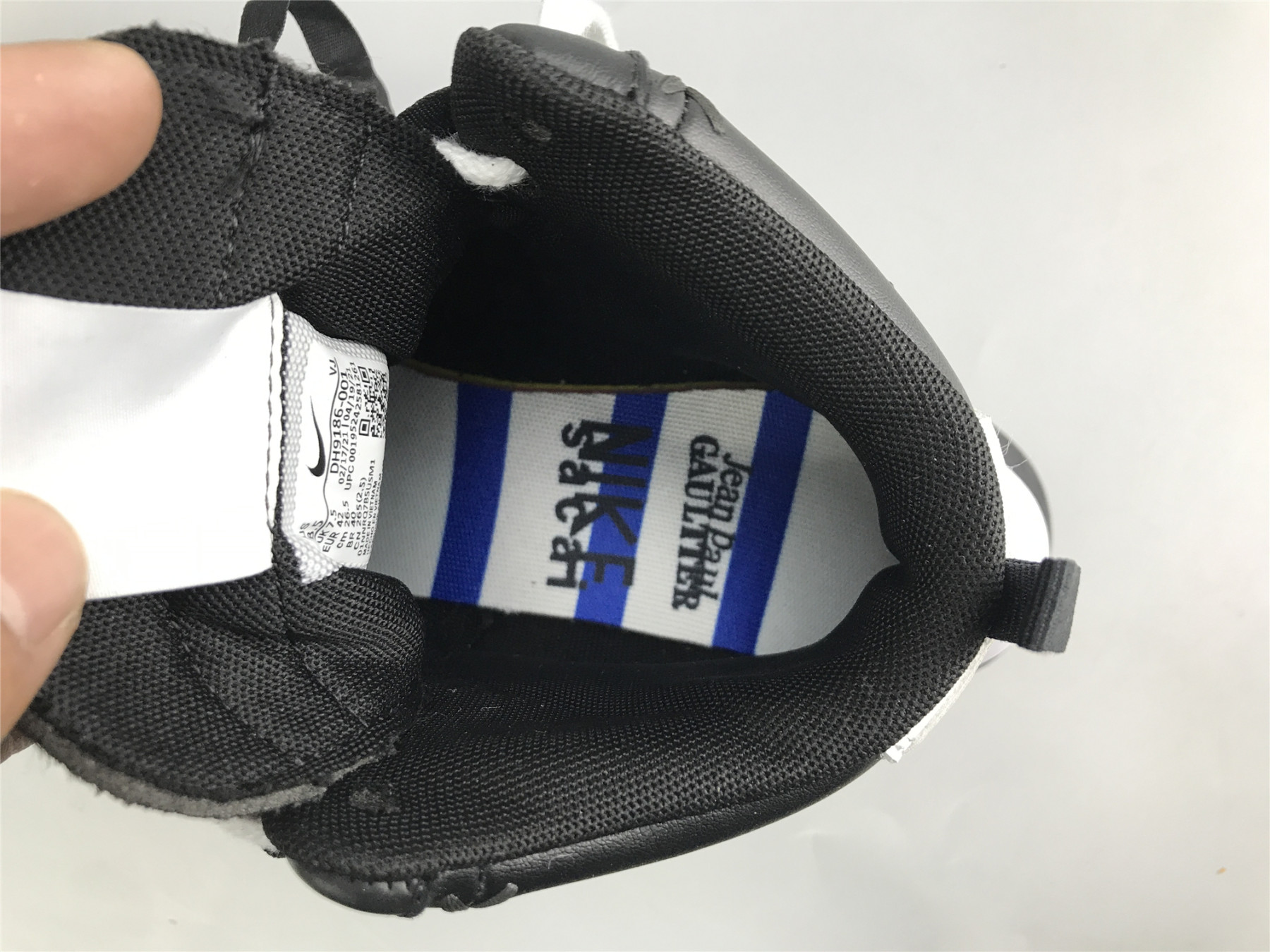 UA NIKE SACAI X JEAN PAUL GAULTIER X VAPORWAFFLE 