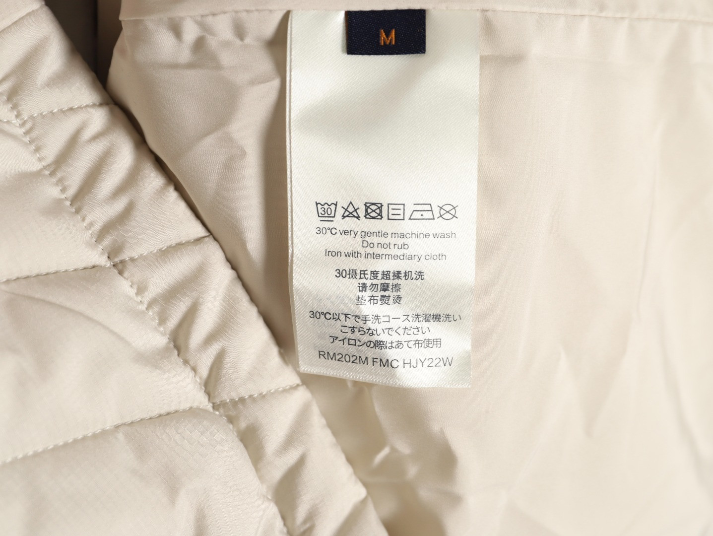 L0vis Vvtt0n 25FW Padded jacket