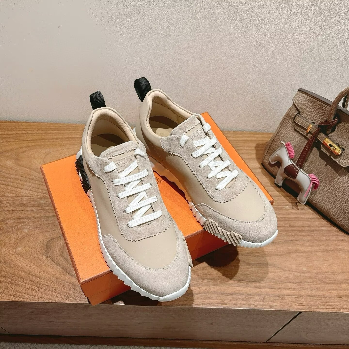 UA H**me5 Bouncing Sneaker