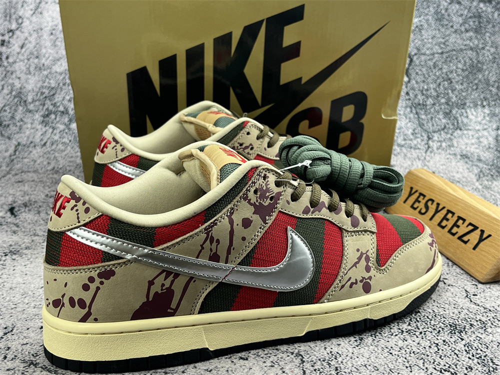 UA NIKE DUNK LOW PRO SB