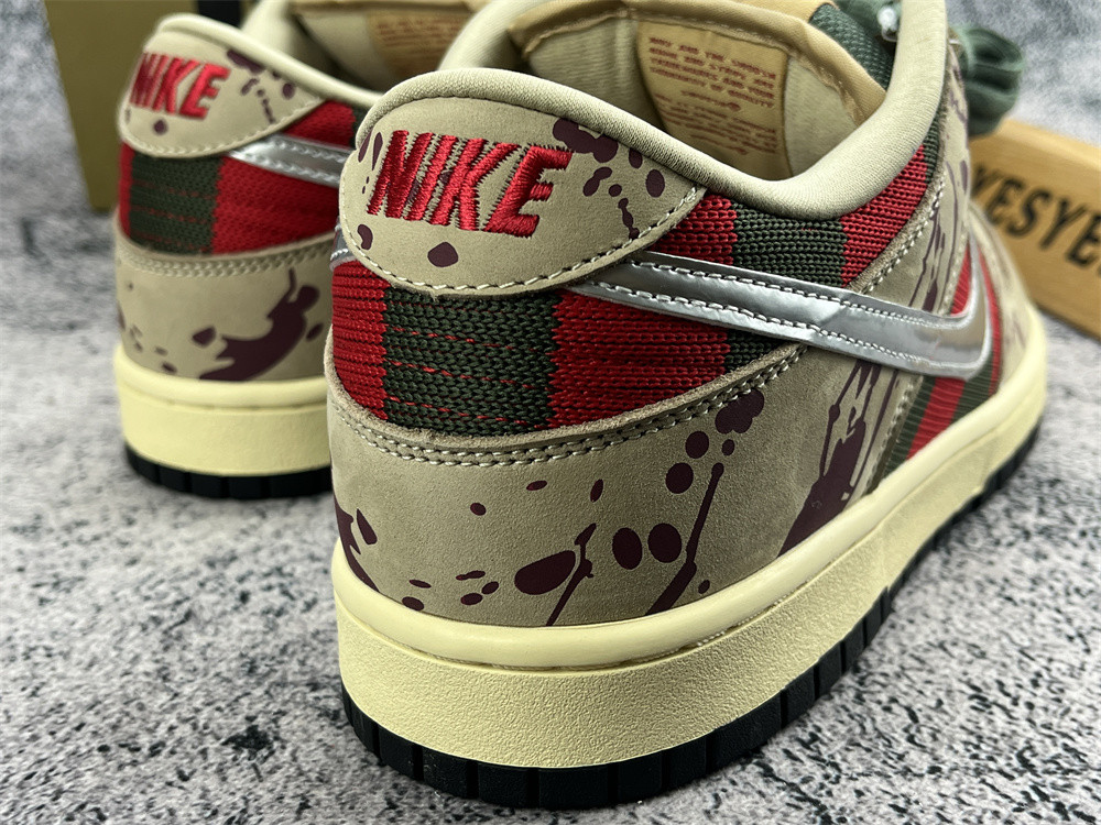 UA NIKE DUNK LOW PRO SB