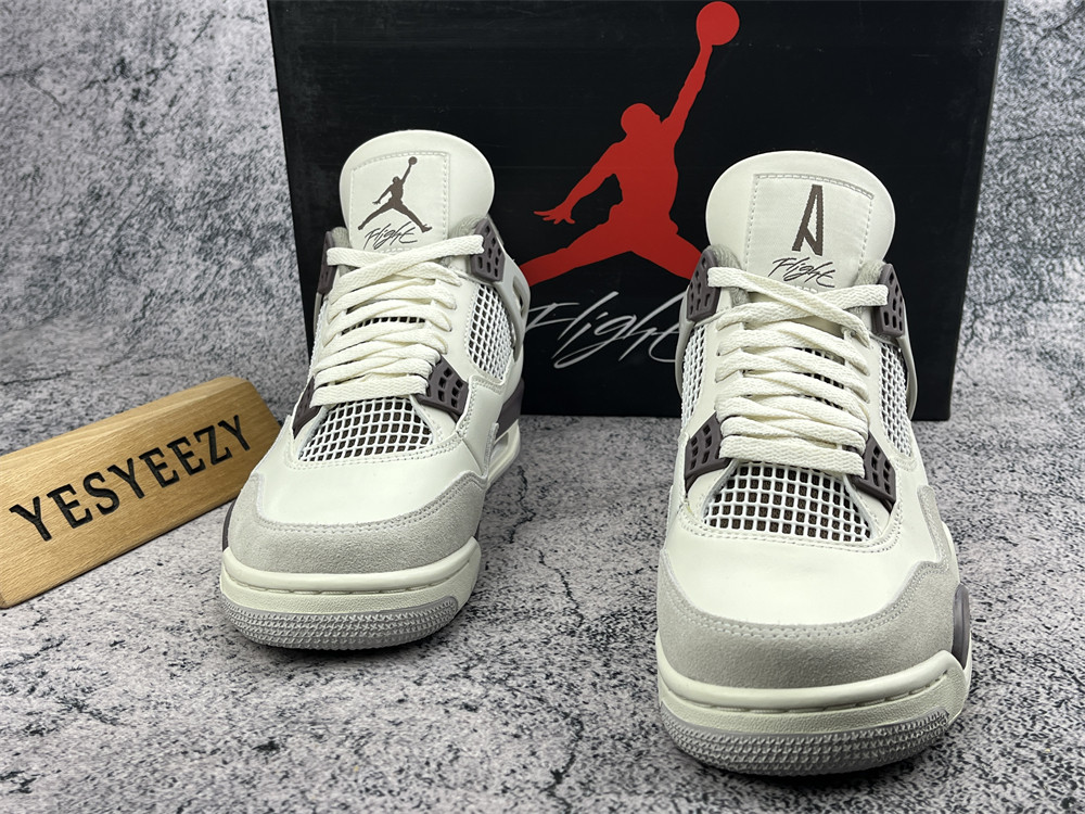 UA A MA MANIÉRE X WMNS AIR JORDAN 4 RETRO