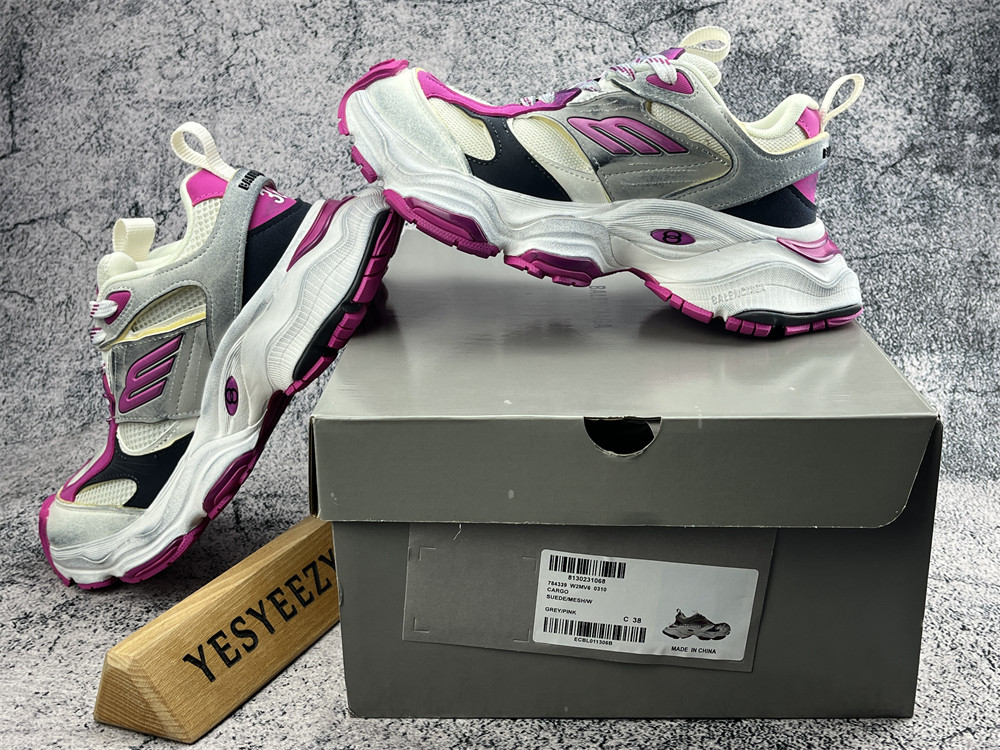 UA Cargo Sneaker Pink