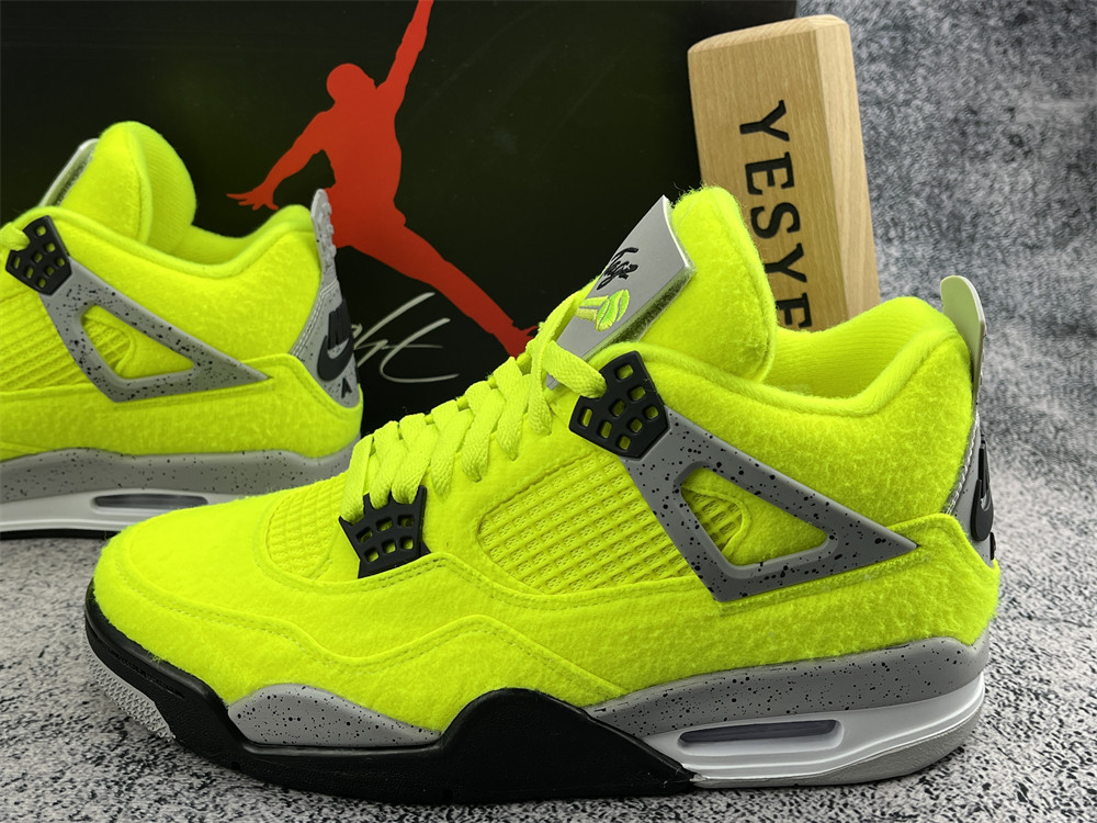 UA AIR JORDAN 4 RETRO GREEN