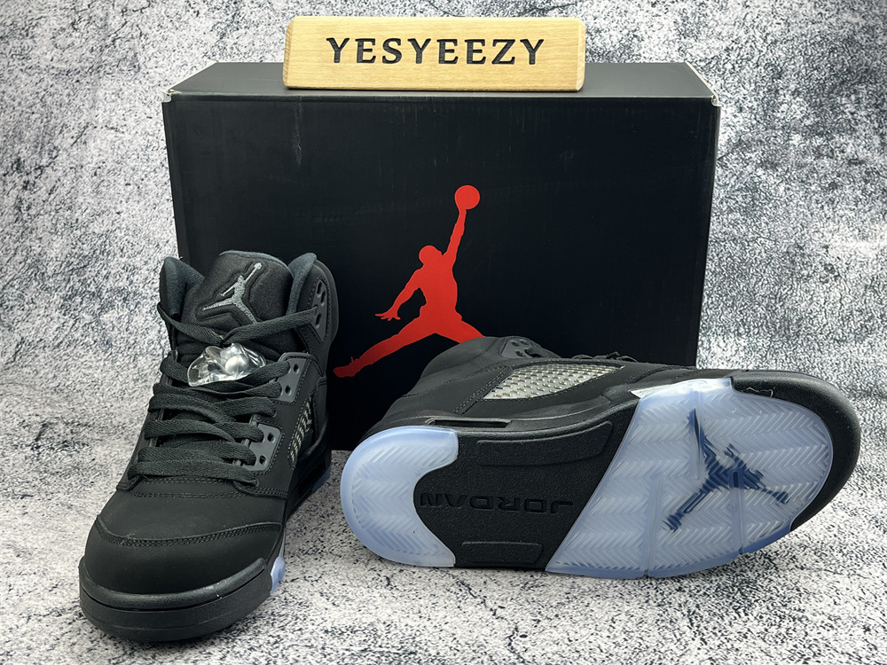UA AIR JORDAN 5 RETRO SE