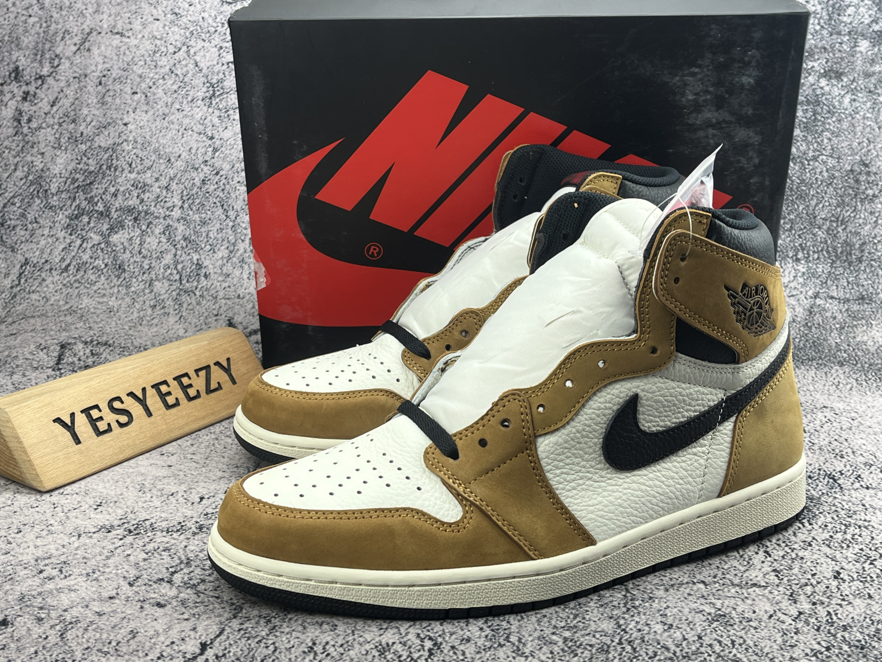 UA AIR JORDAN 1 HIGH