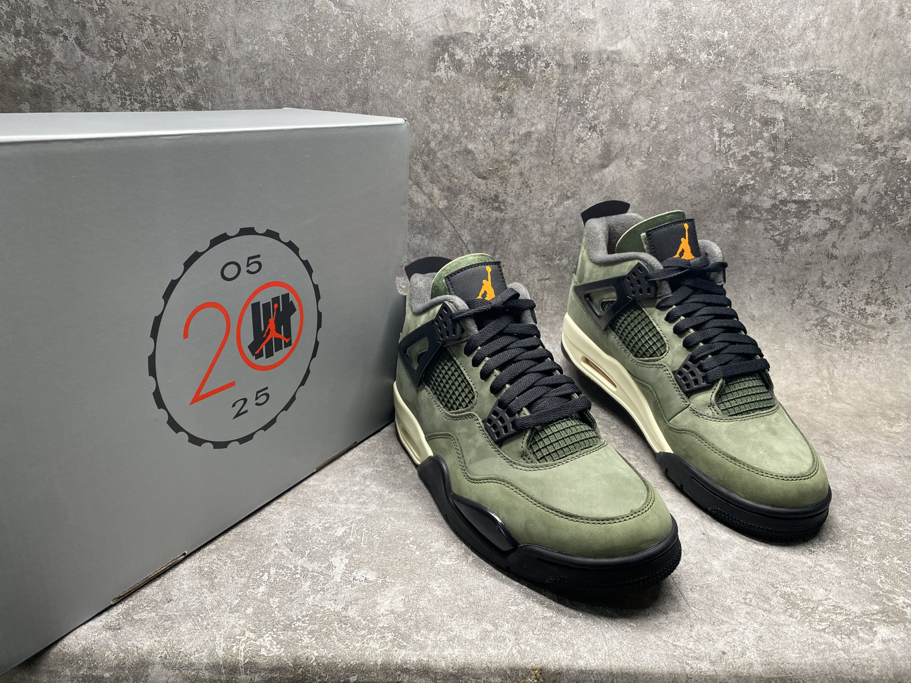 UA Jordan 4 Retro