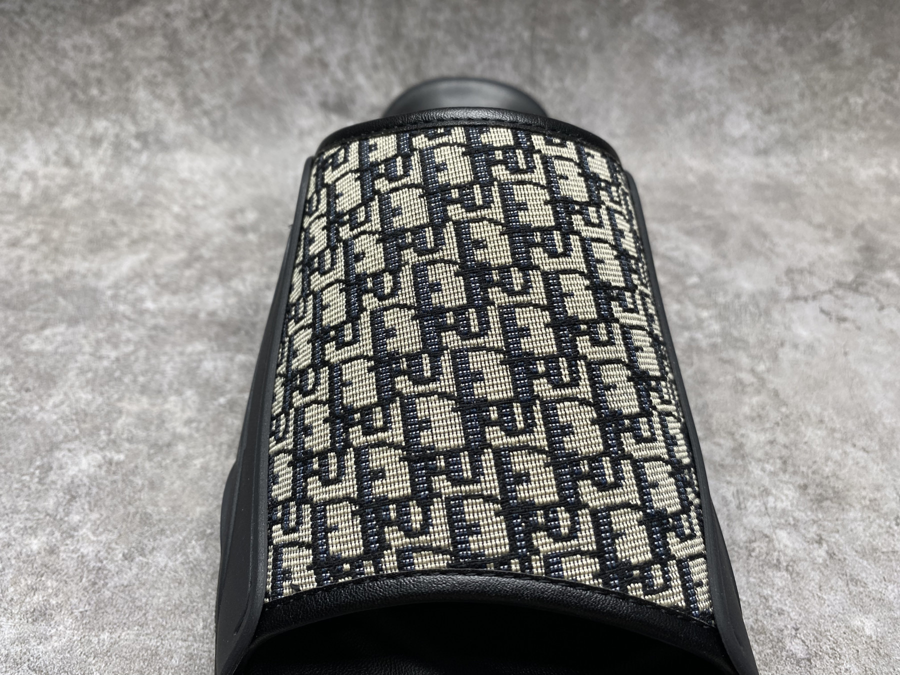 UA D10r Sandal